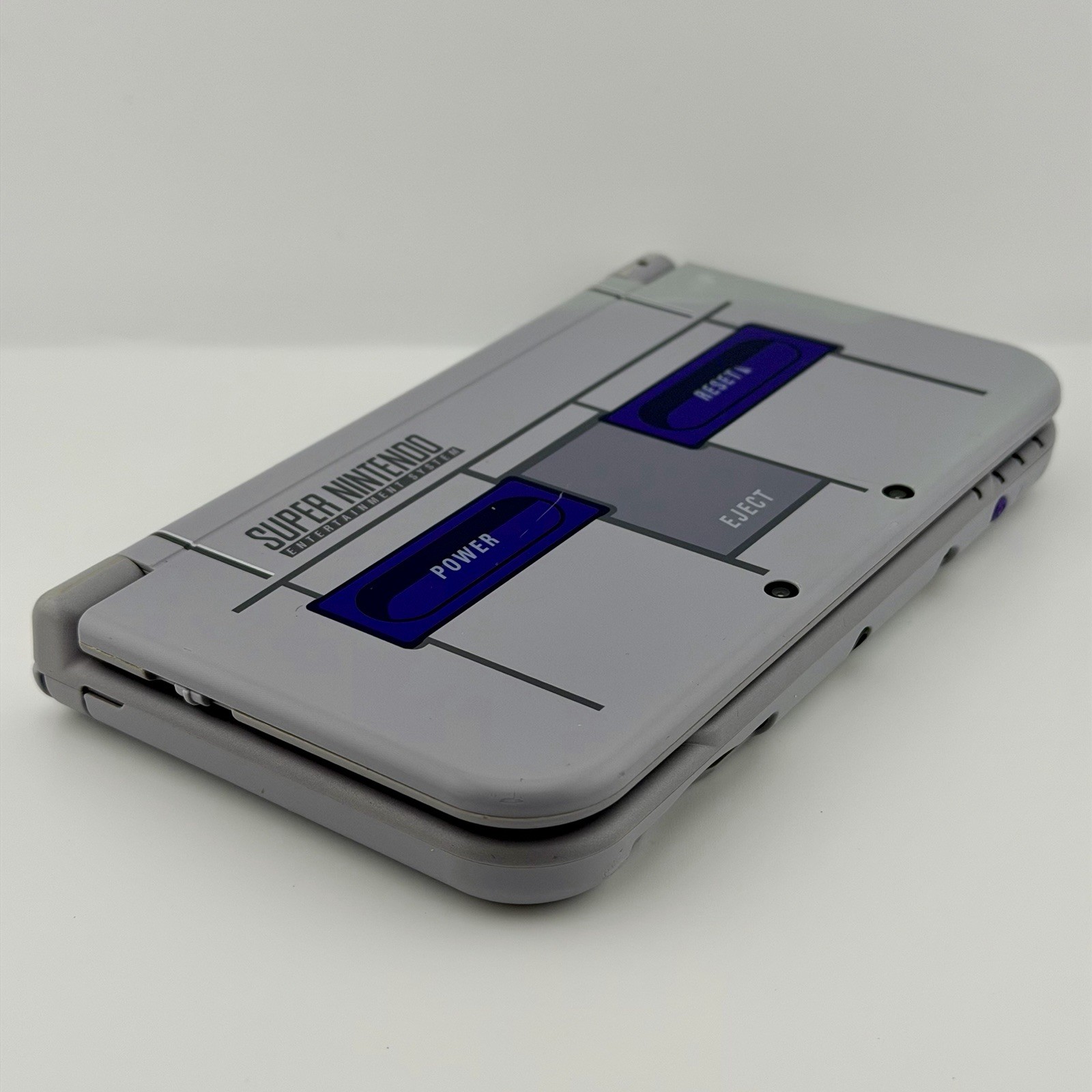 Nintendo New Nintendo 3DS XL SNES Edition Handheld Console (NTSC) Very Good Cond