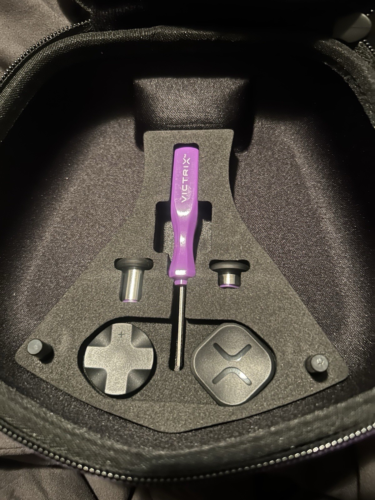 Victrix Pro BFG Wireless Modular Controller for PS5/PS4 Black/Purple + Case.