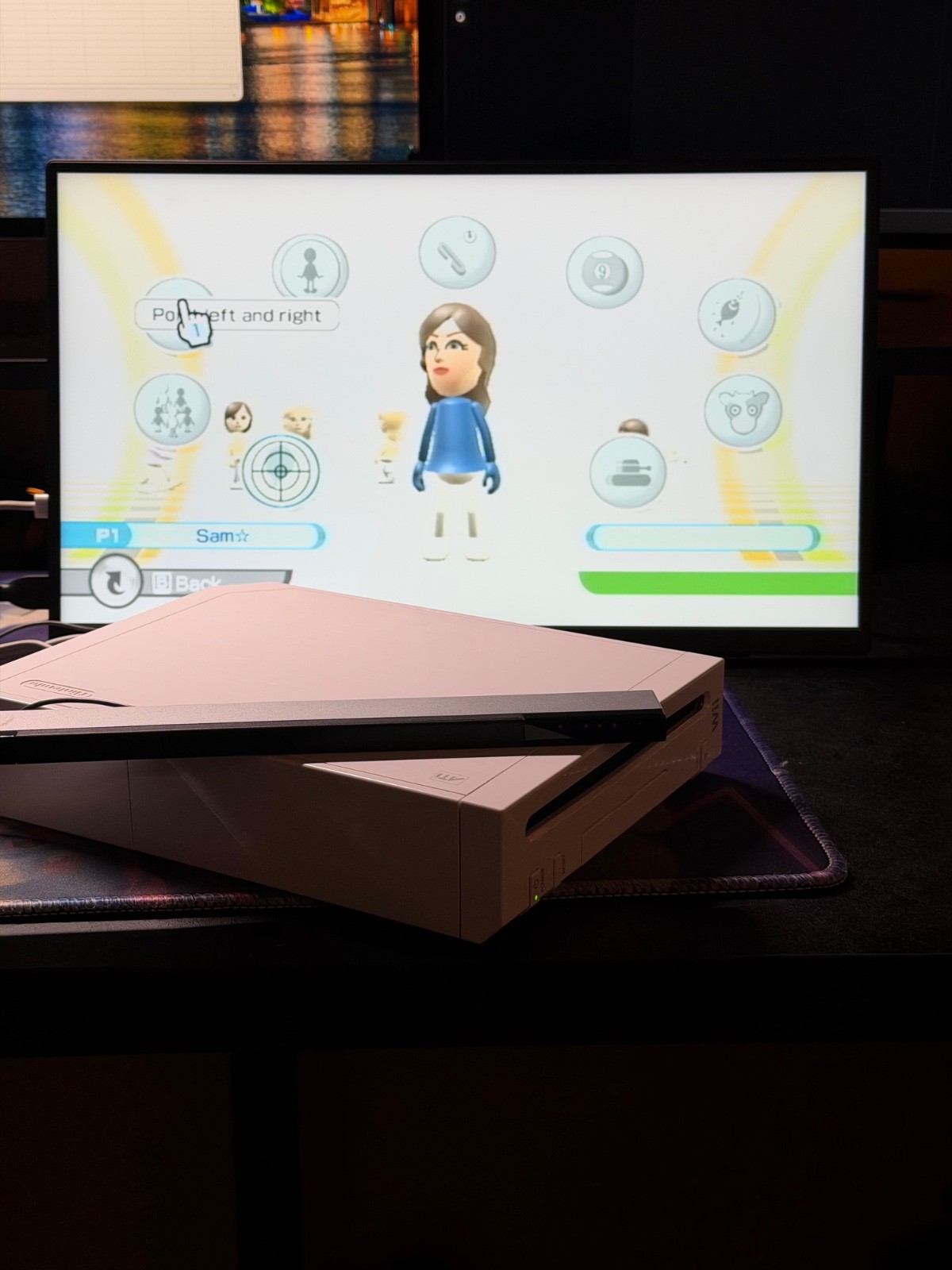 Wii Play w/Manual and Tested