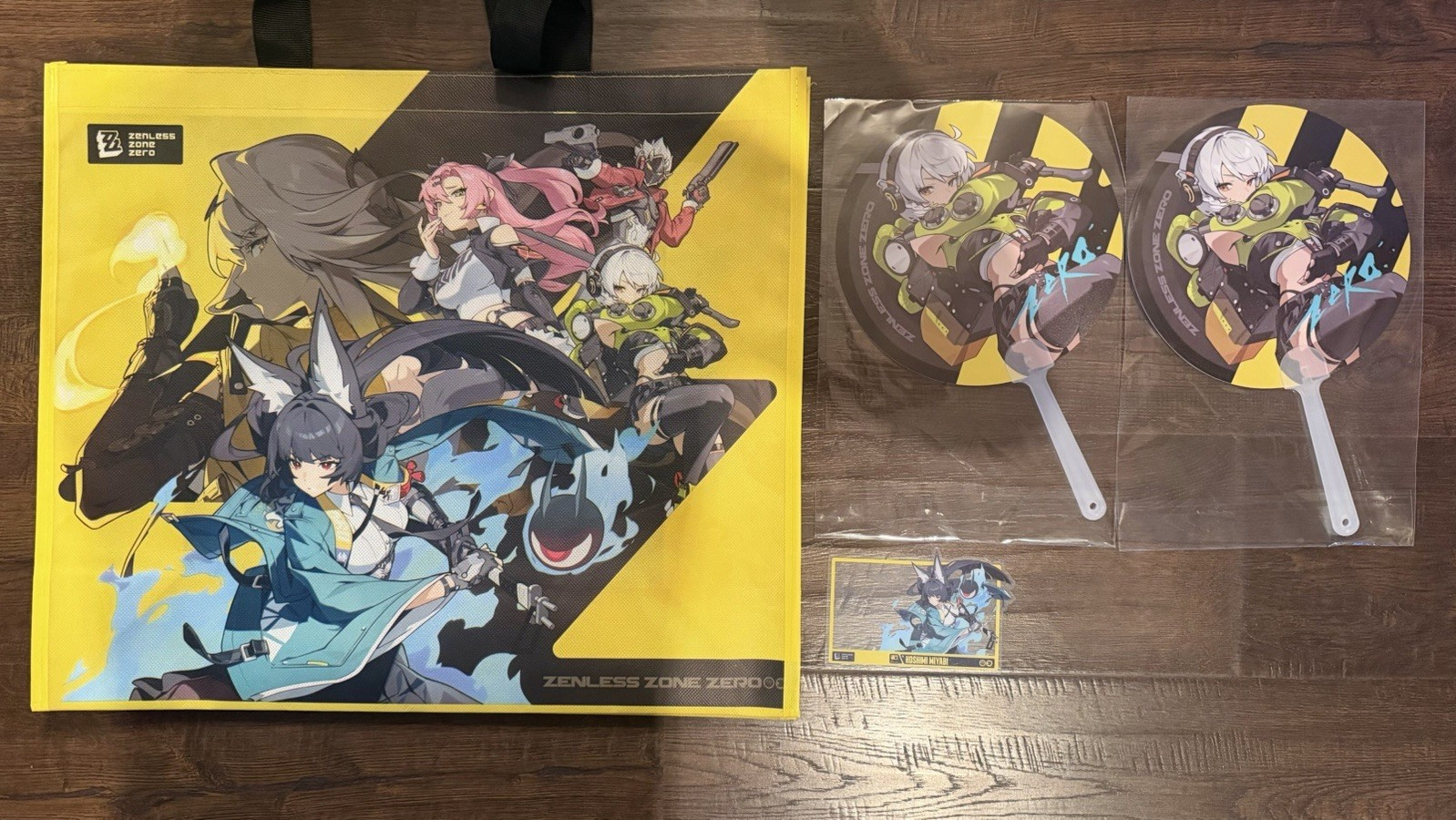 AX26 Zenless Zone Zero Merchandise Set: Tote Bag, 2 Hand Fans, Clear Card