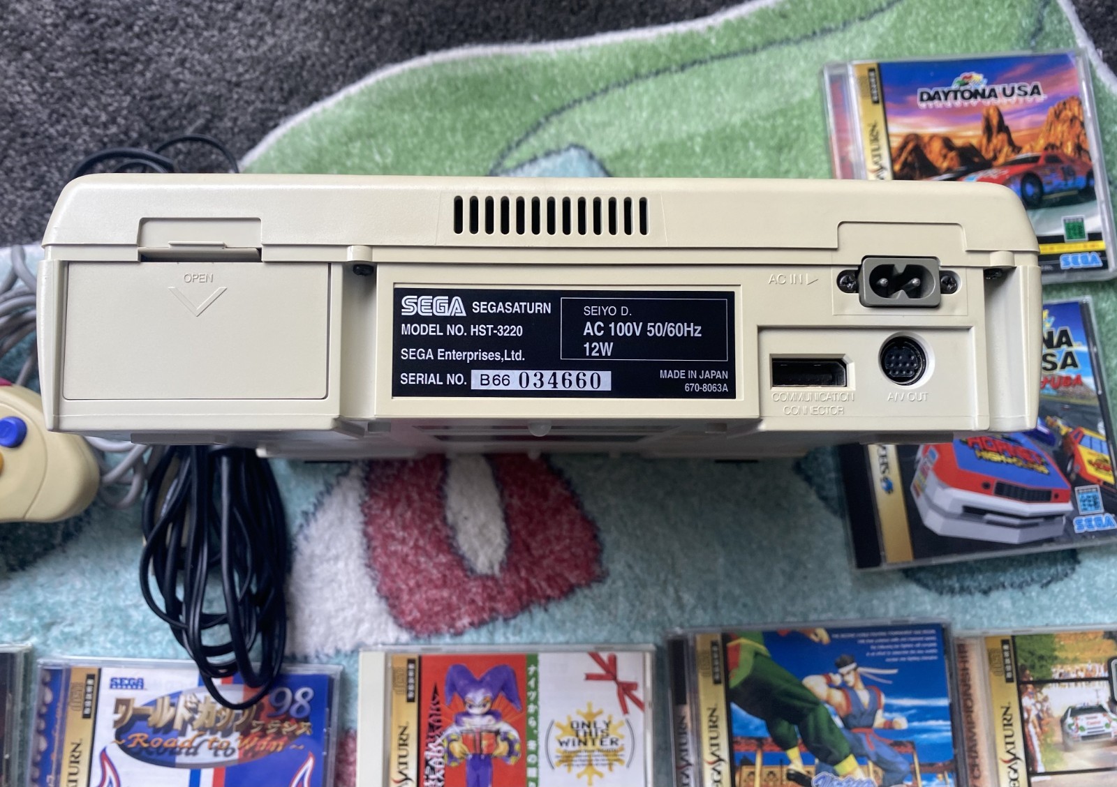 SEGA Saturn Bundle HST-3220 NTSC-J Boxed + 7 Games!!!