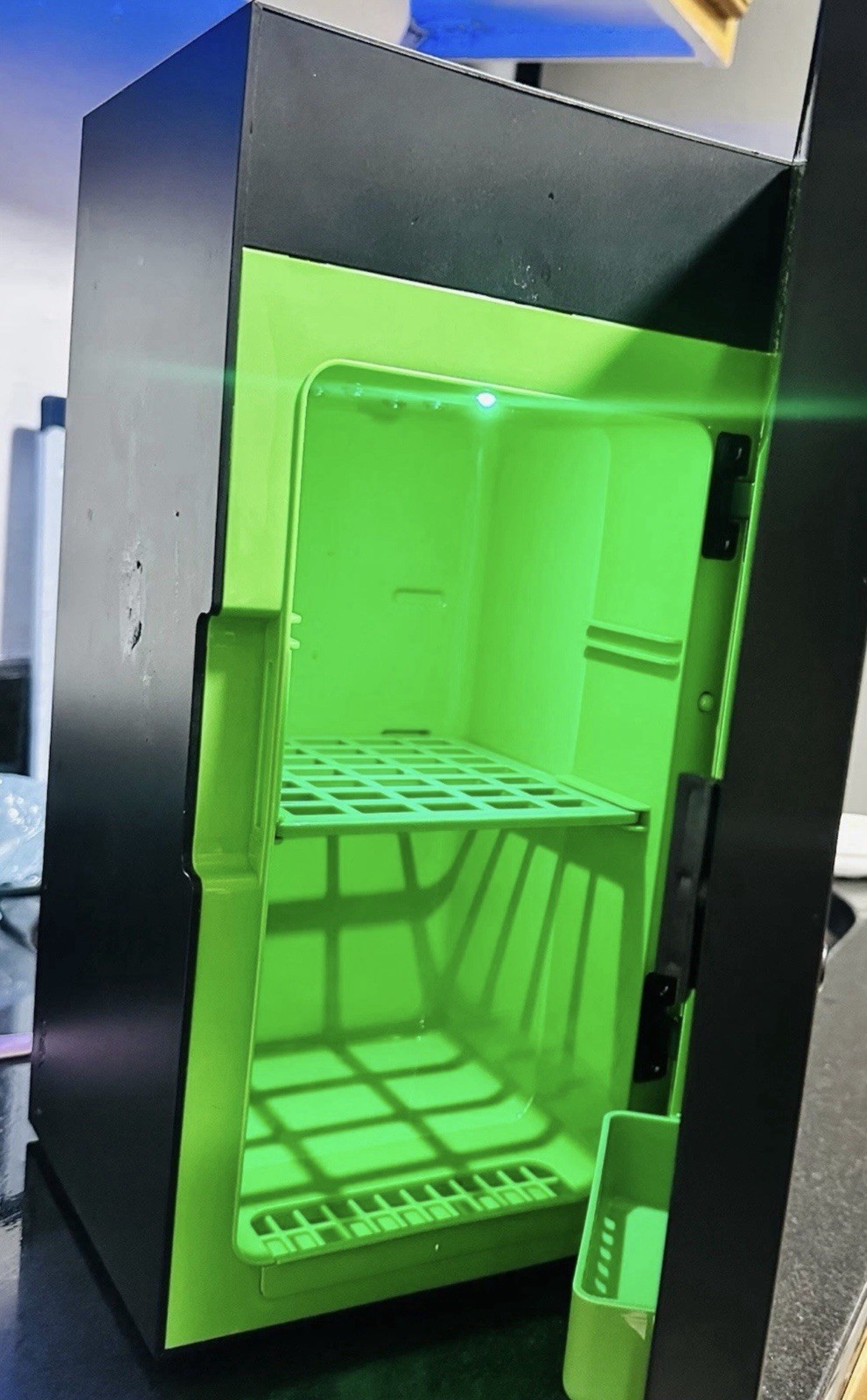 Ukonic Xbox Series X Replica Mini Fridge Cooler/Warmer Black/Green
