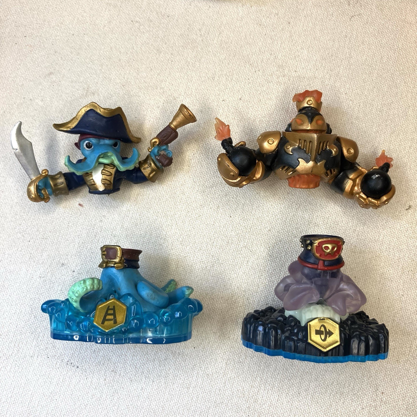 Activision Skylanders Mixed Lot – Xbox Game, Giants, Superchargers, Portal