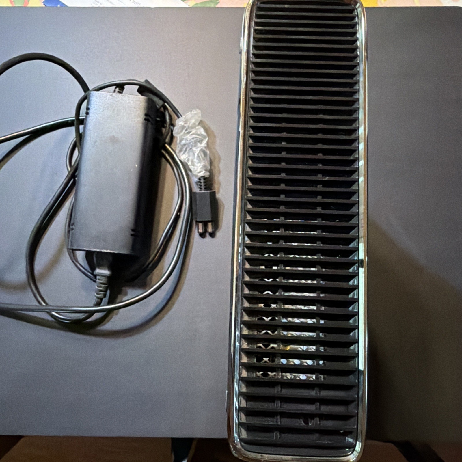 xbox 360 slim 250gb console With Pwr Cord. Tested