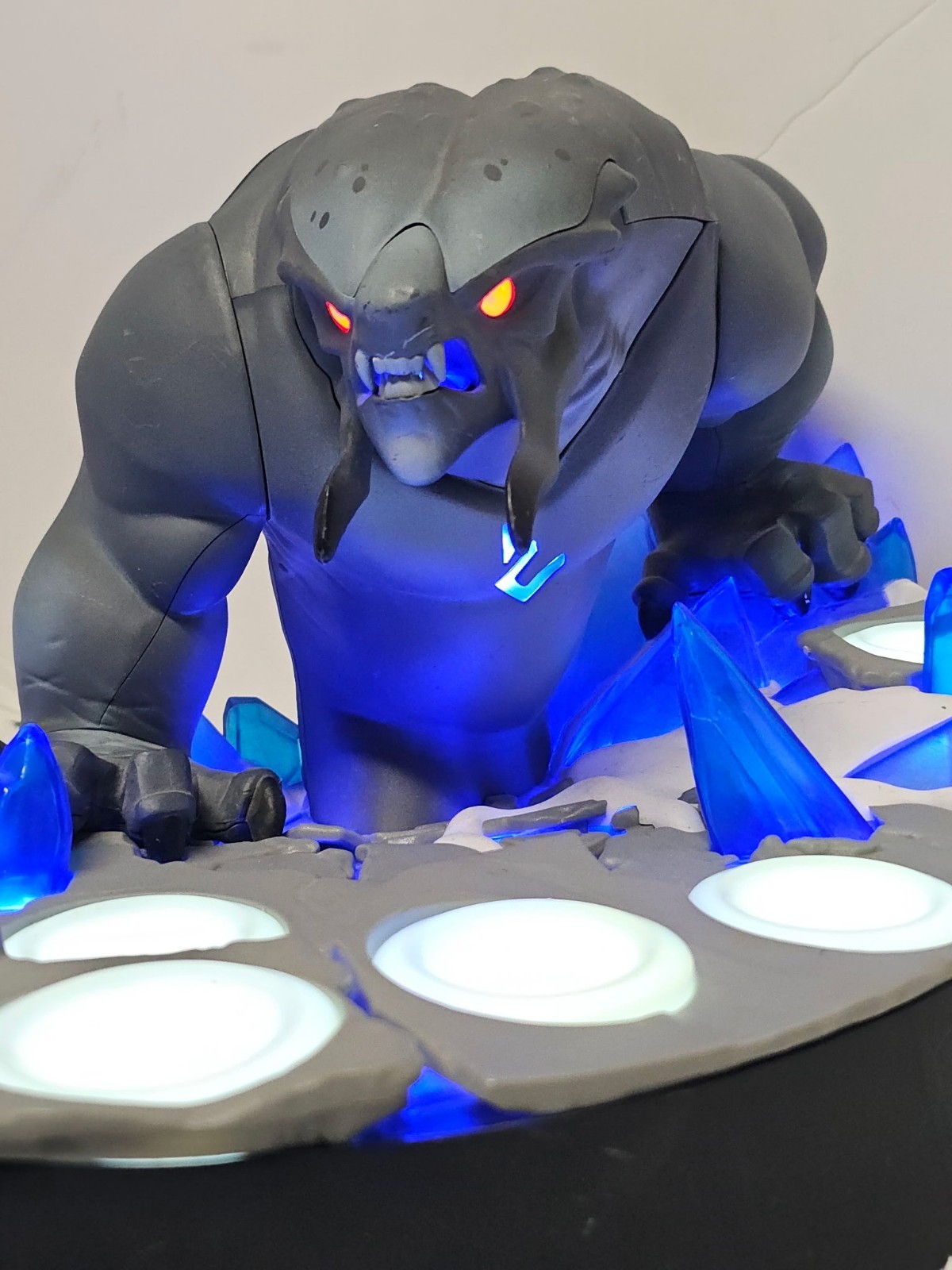 Disney Infinity 2.0 Marvel Collector’s Edition Frost Giant Beast Light Up Base