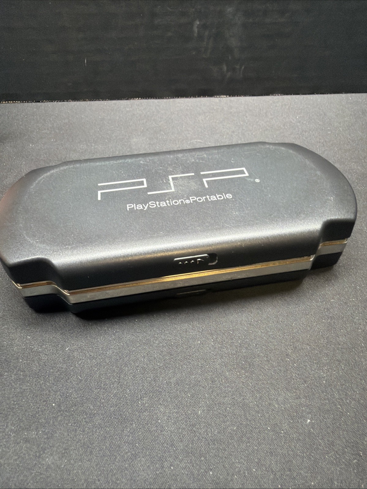 Sony PlayStation Portable PSP UMD Black Hard Game Disc Clamshell Storage Case
