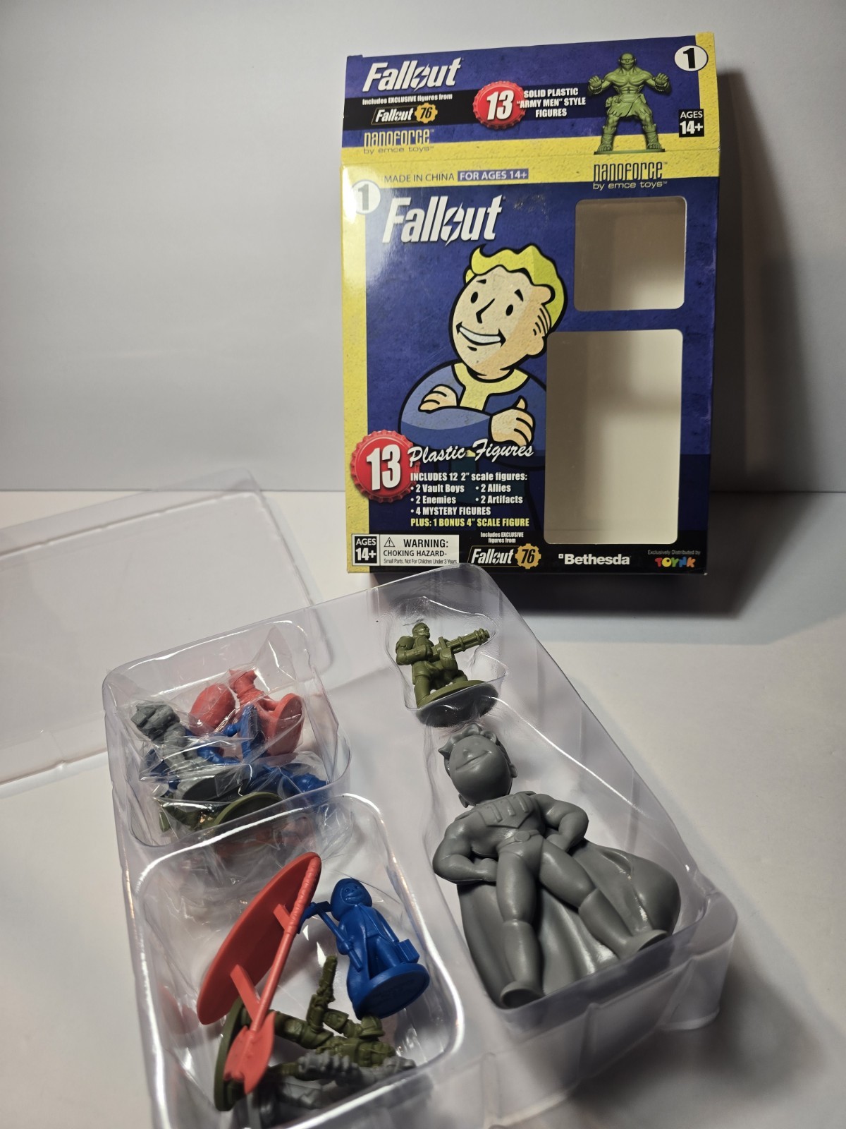 Fallout 76 #1 Nanoforce 13x Plastic Figures Bethesda Toynk