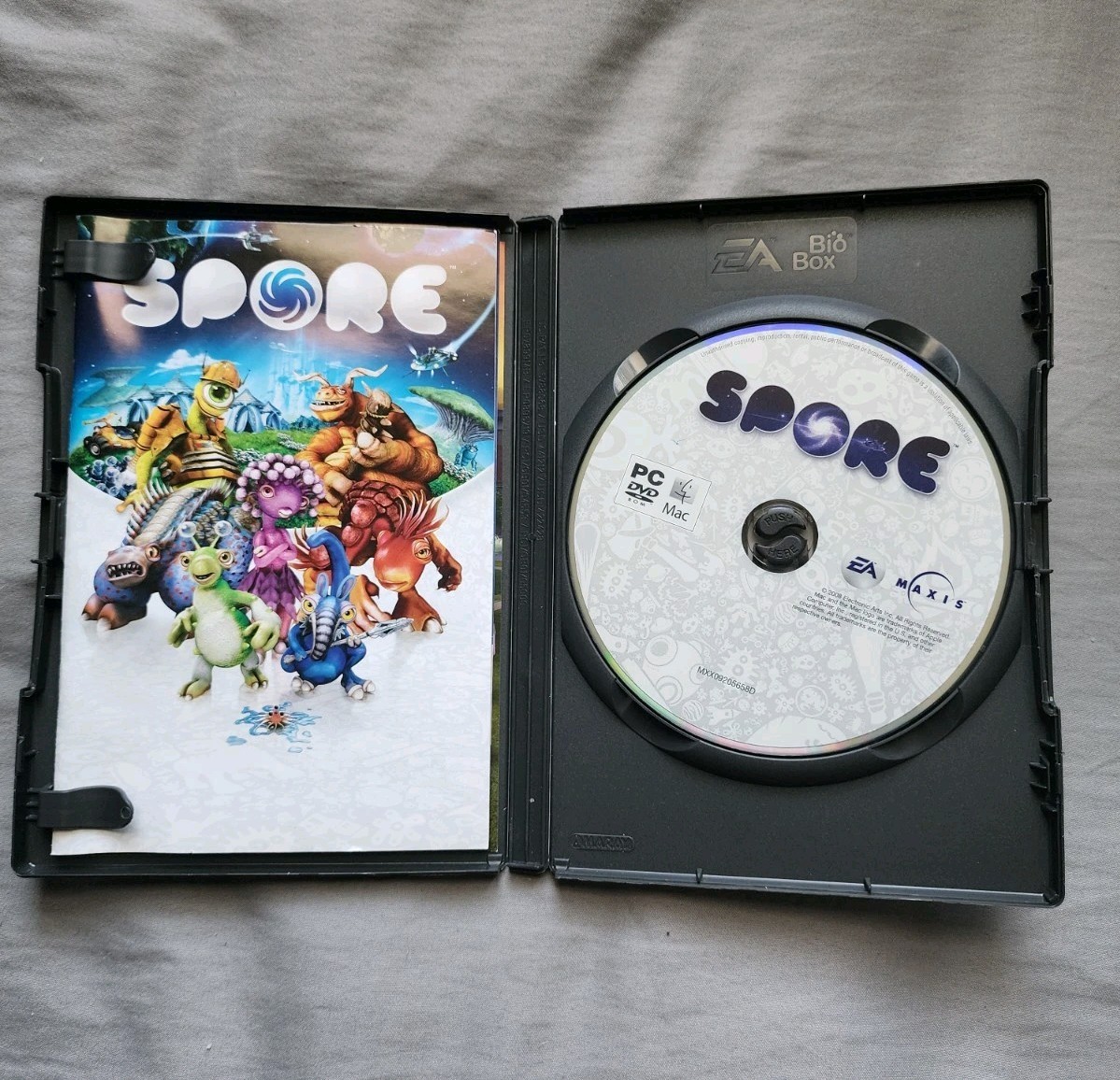 Spore & Creature Creator WIN/MAC/CD Lot of 2 (DVD-ROM,2008) Complete with Manual