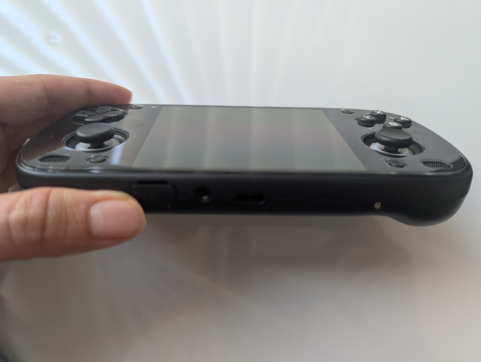 Retroid Pocket Mini V2 w/ 256GB SanDisk Extreme SD Card And Carrying Case