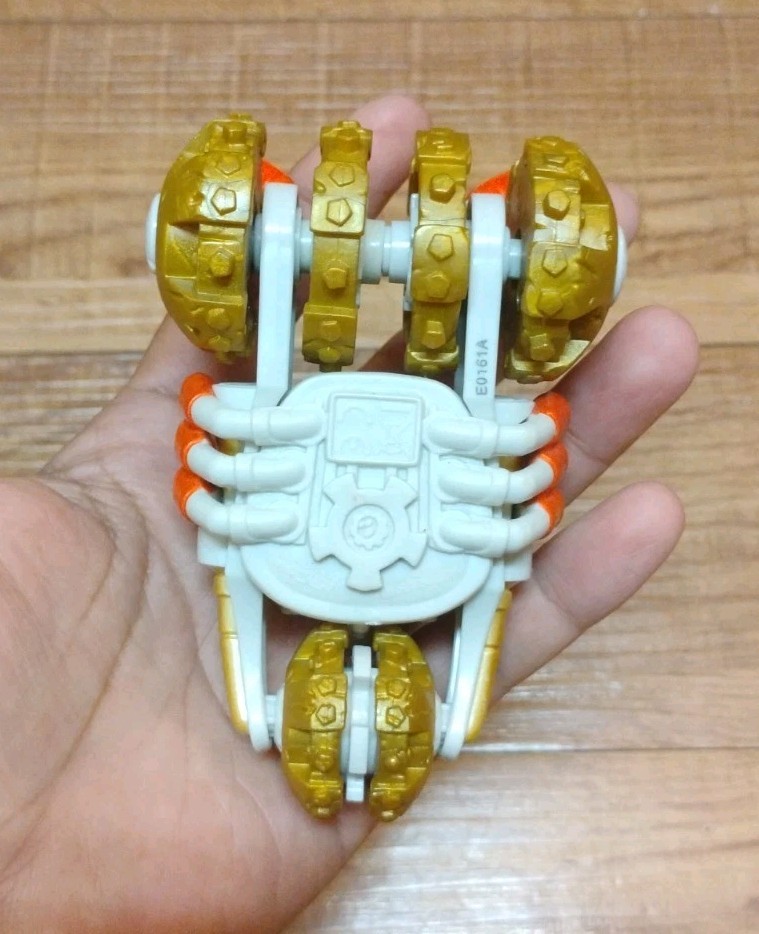 Skylanders Superchargers Gold Rusher Land Vehicle SKY30