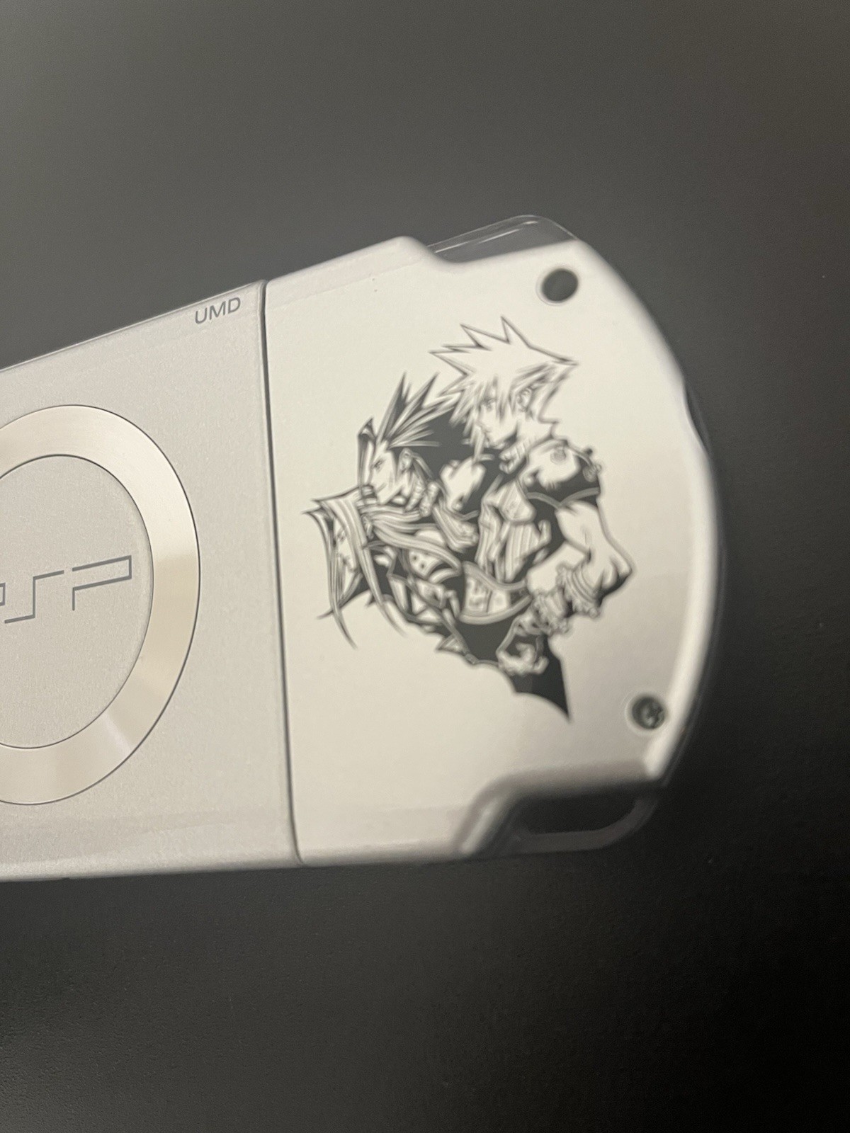 Sony PSP 2000 Crisis Core: Final Fantasy VII Silver Handheld System *Read Descr*