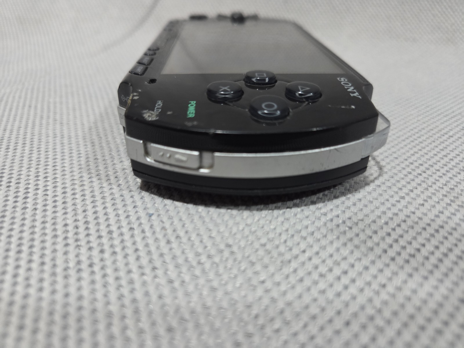 Sony PSP-1001 PlayStation Portable Handheld Console ONLY Black Fair Condition