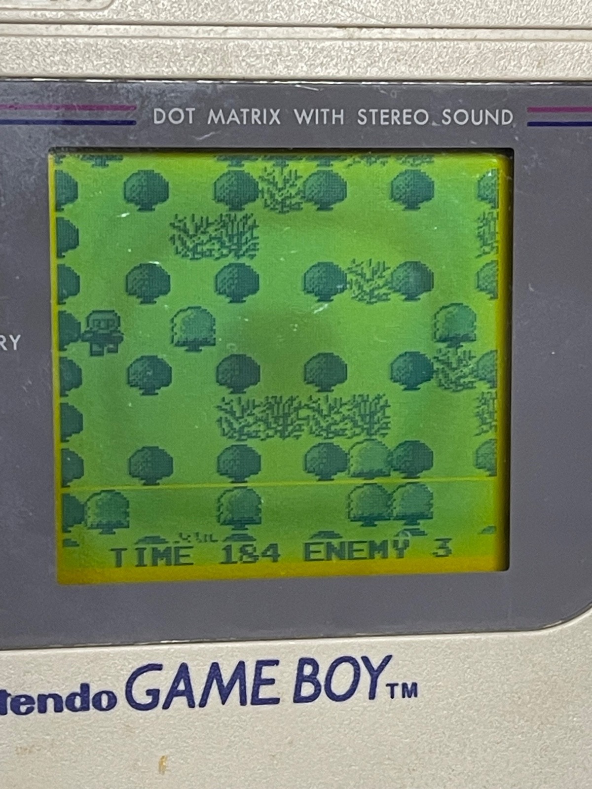 Original Nintendo Game Boy DMG-01 Works Includes Mad Catz Power Clip Battery