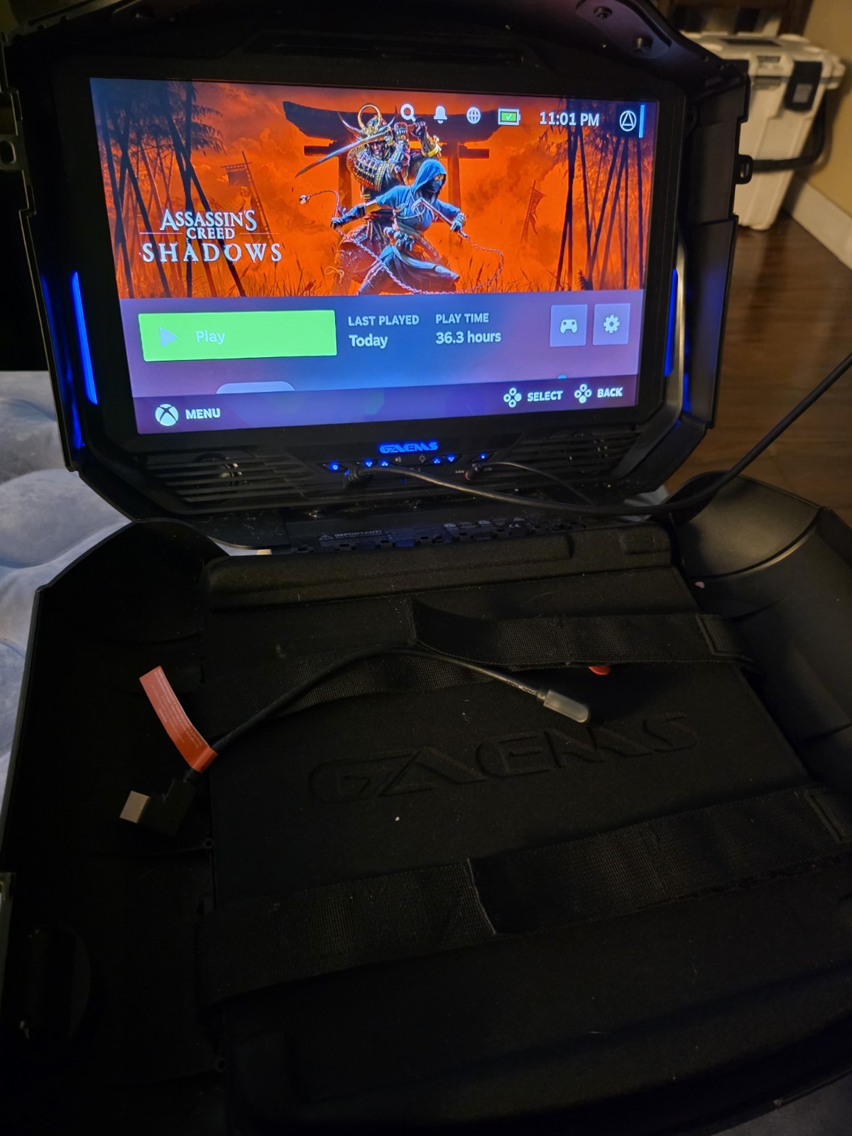 GAEMS G155 LCD Gaming Case