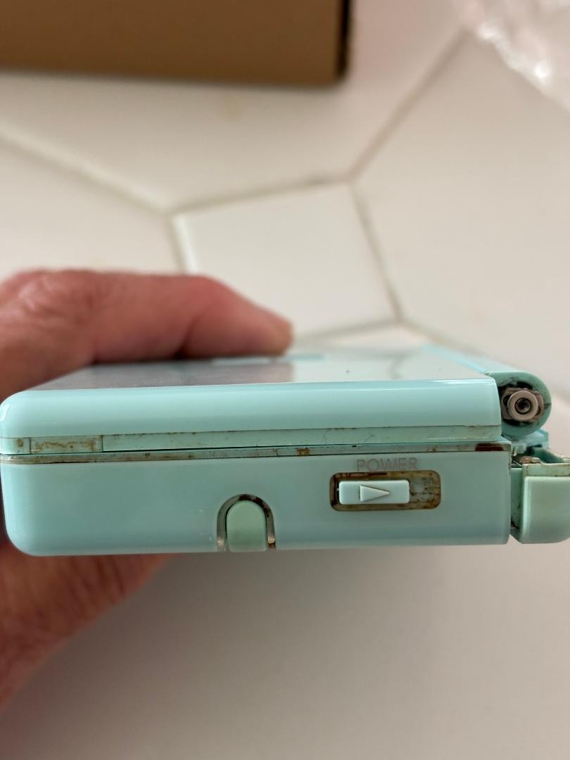 Nintendo DS Lite Handheld Console Turquoise BLUE WORKS – TESTED – HINGE DAMAGE