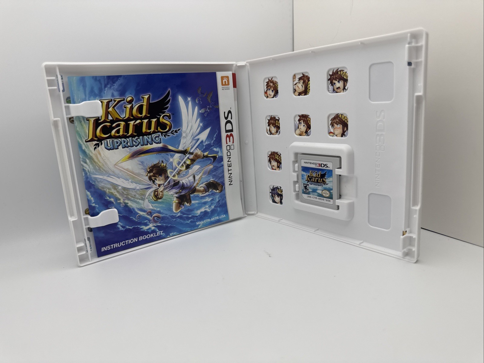 Kid Icarus: Uprising (Nintendo 3DS, 2012) Authentic Complete CIB Tested