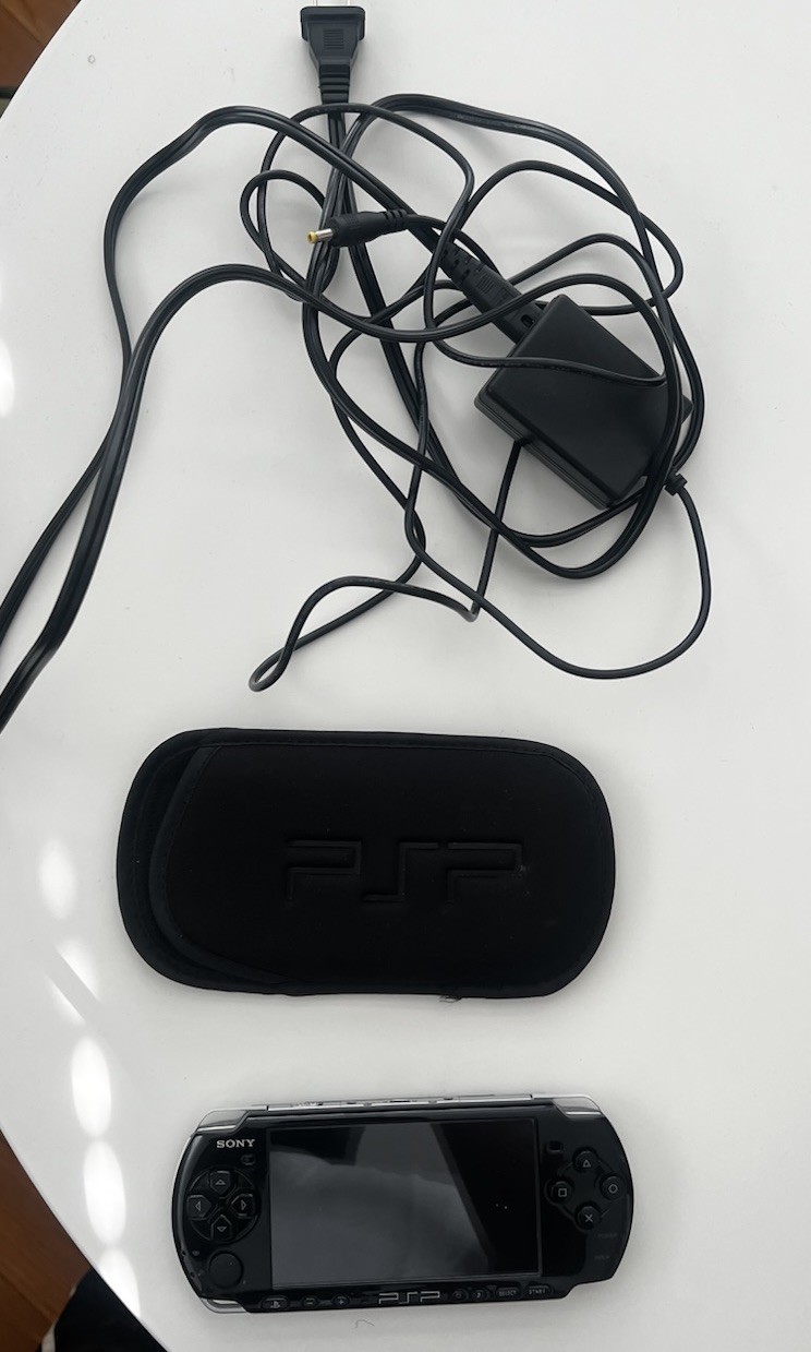 Sony PSP Black Handheld Video Game Console Wi-Fi Headphone Jack w/ Case Charger
