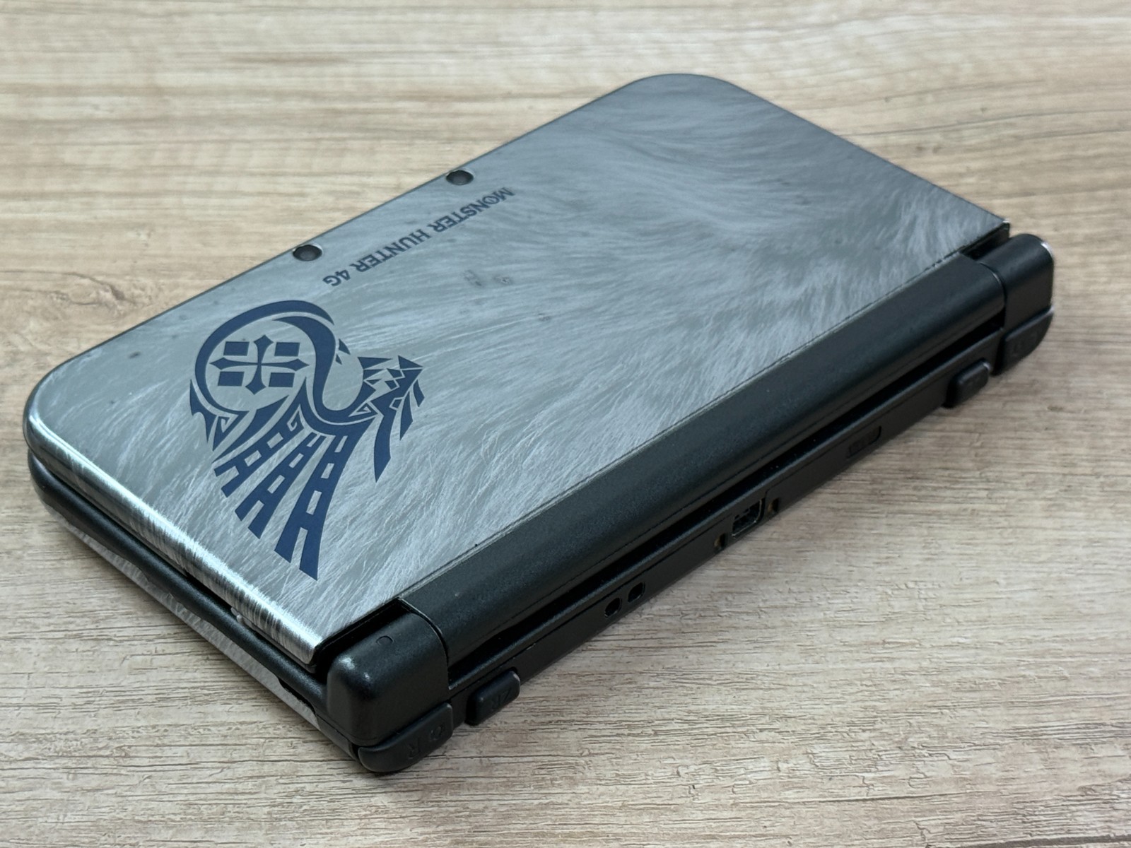 RANK B+ IPS Nintendo New 3DS XL Monster Hunter 4G Console IPS Screen TOP D1837