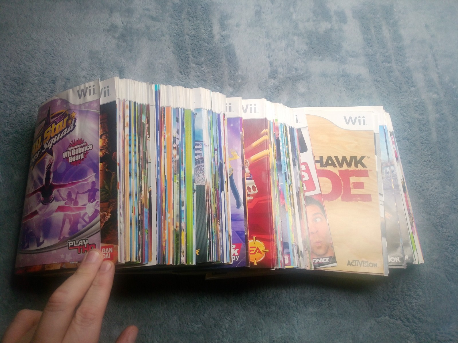 Lot of 323 Nintendo Wii/Wii U Cover Arts – Original/Authentic – Free Shipping!