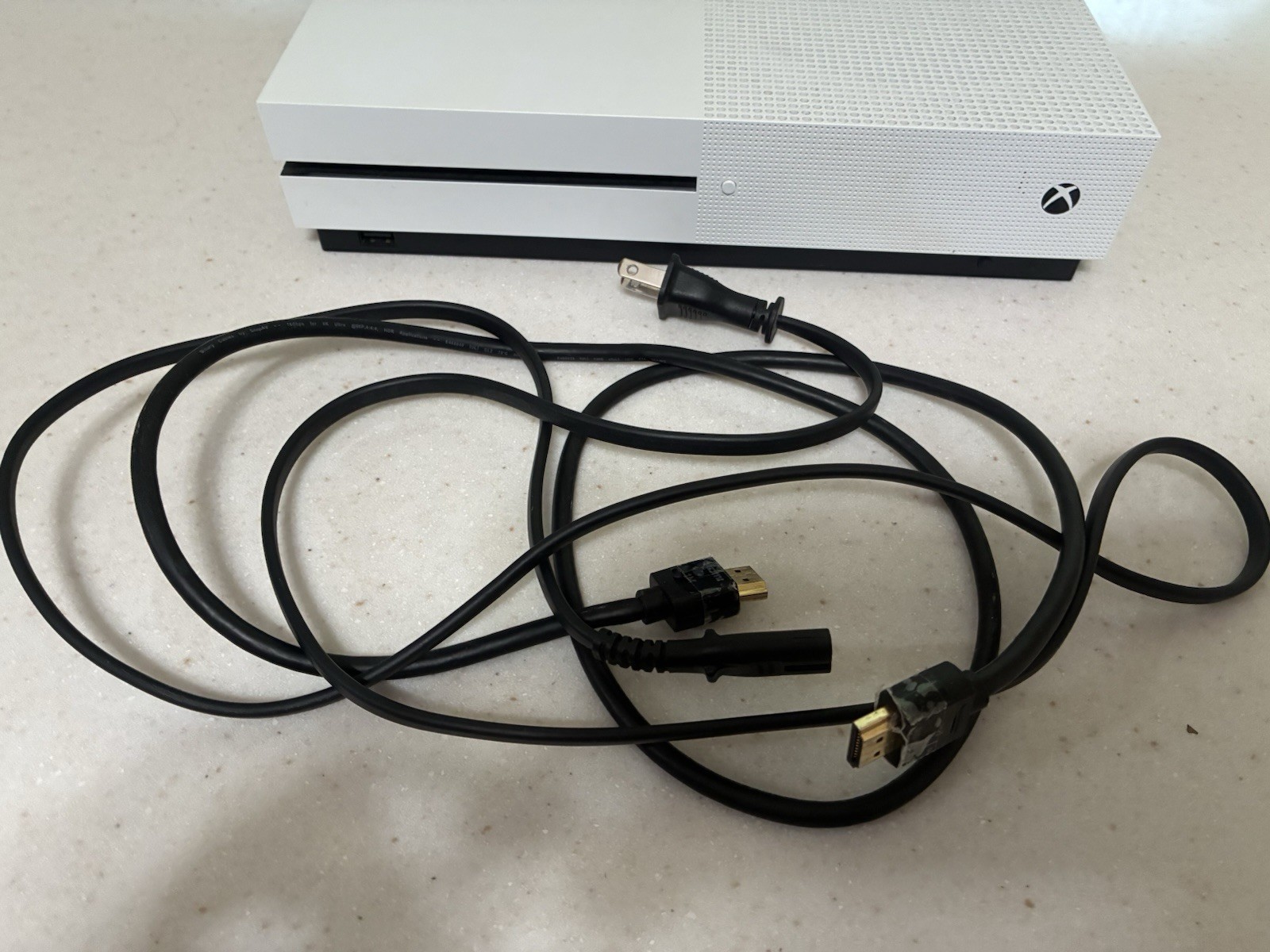 Xbox One S 1TB Console – White (XBS1TB) No Controller