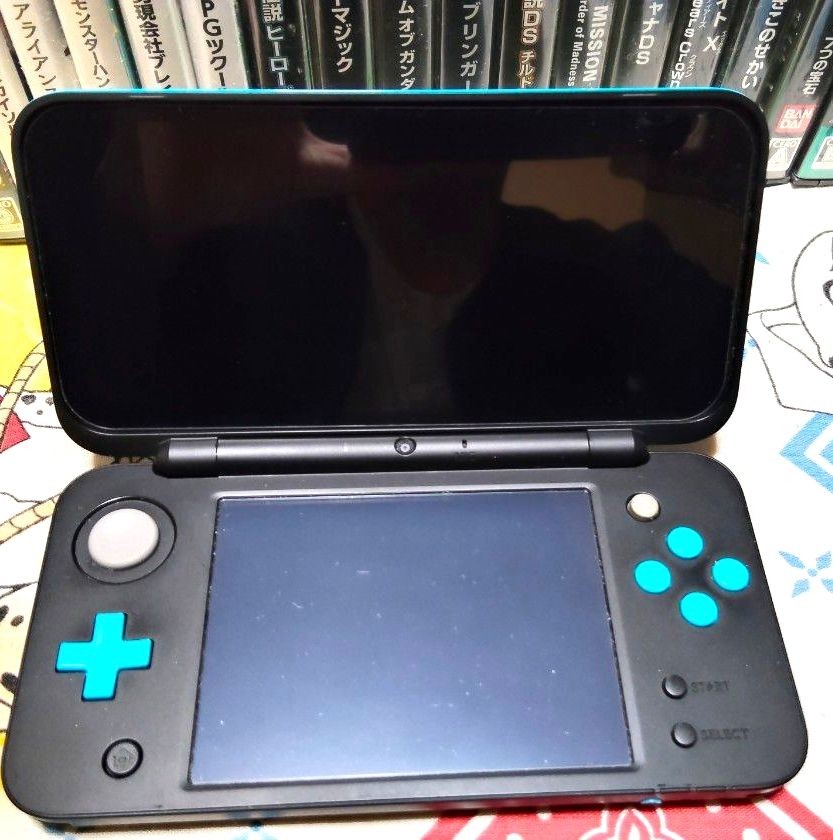 Lot 20 Games New Nintendo 2DS LL Turquoise x Black Used Japan F/S