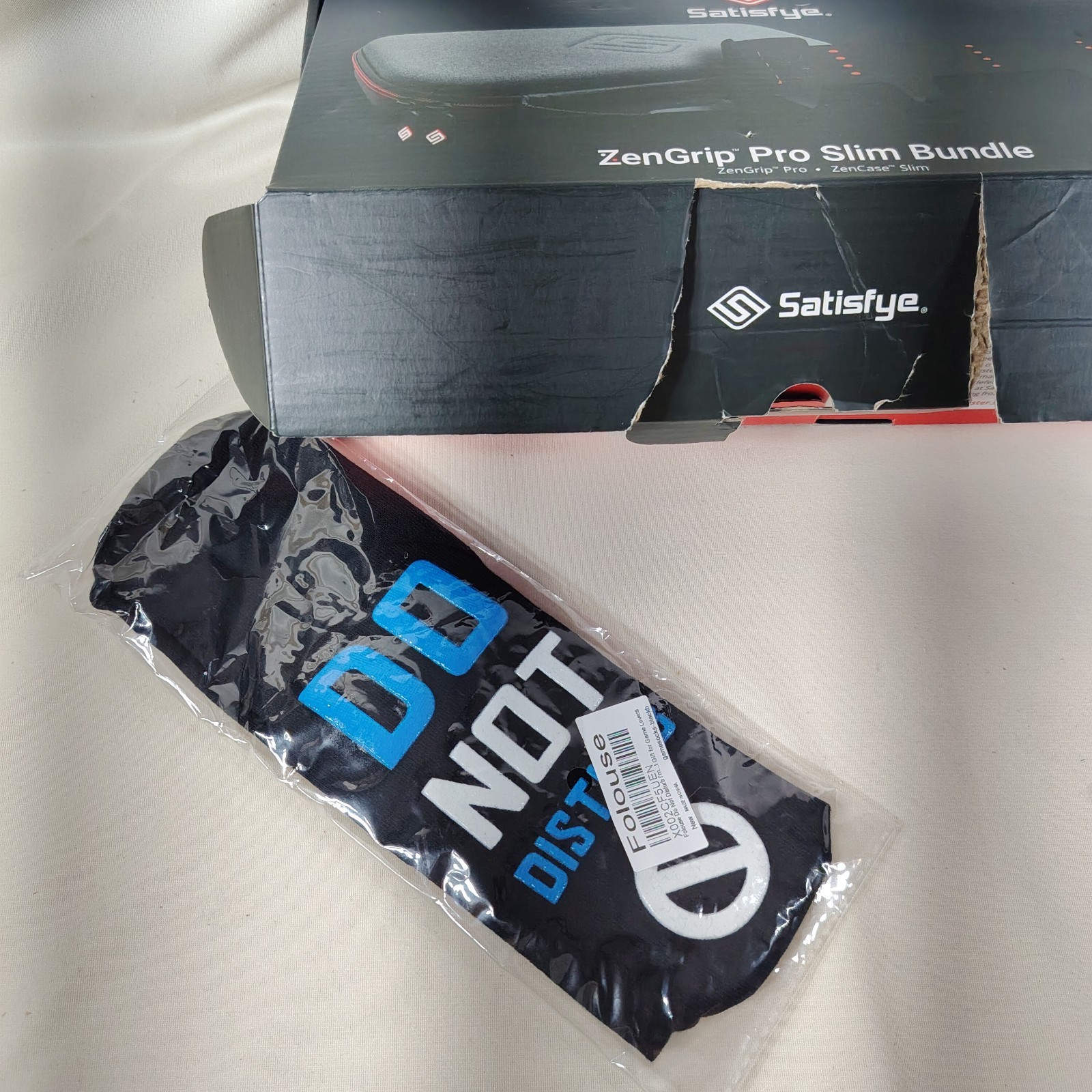Satisfye ZenGrip Pro Slim Bundle – Open box- Great Condition – w/socks
