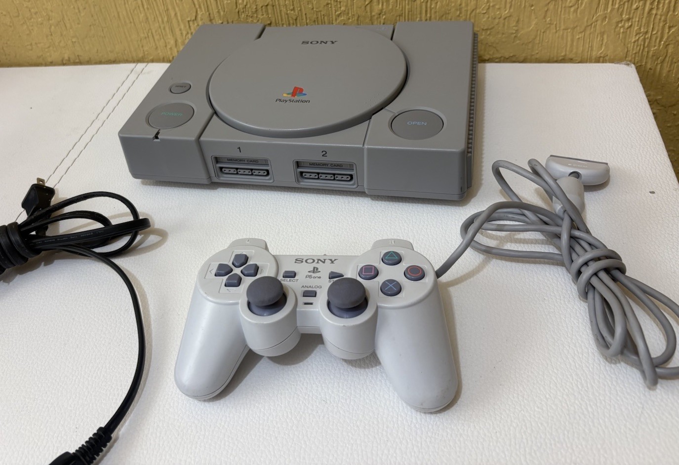 Official Sony PlayStation 1 PS1 Console Complete w Controller