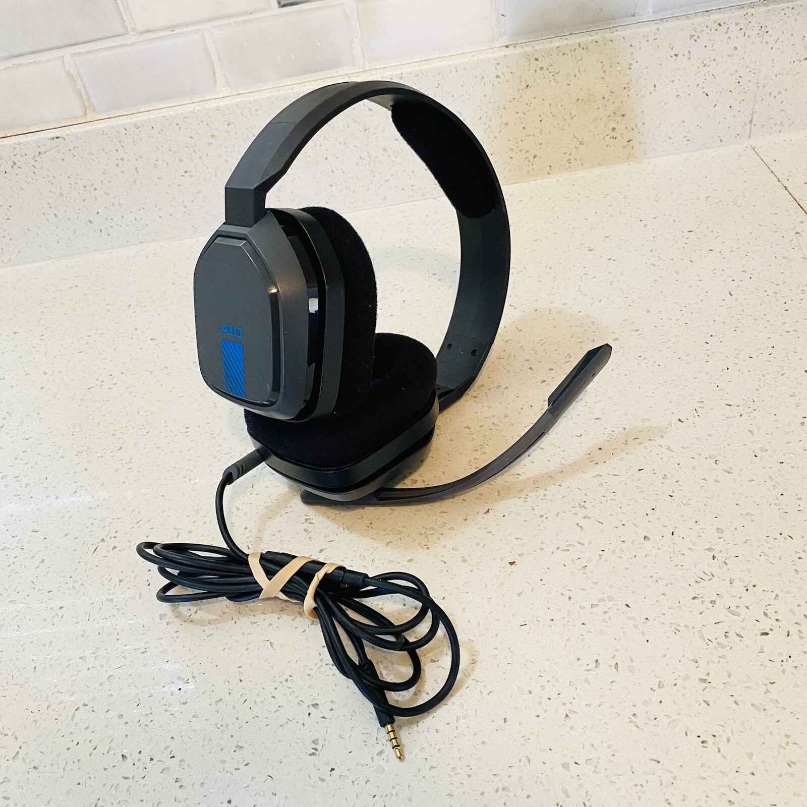 Logitech Astro A10 Wired Stereo Gaming Headset – Blue/black – For PS4