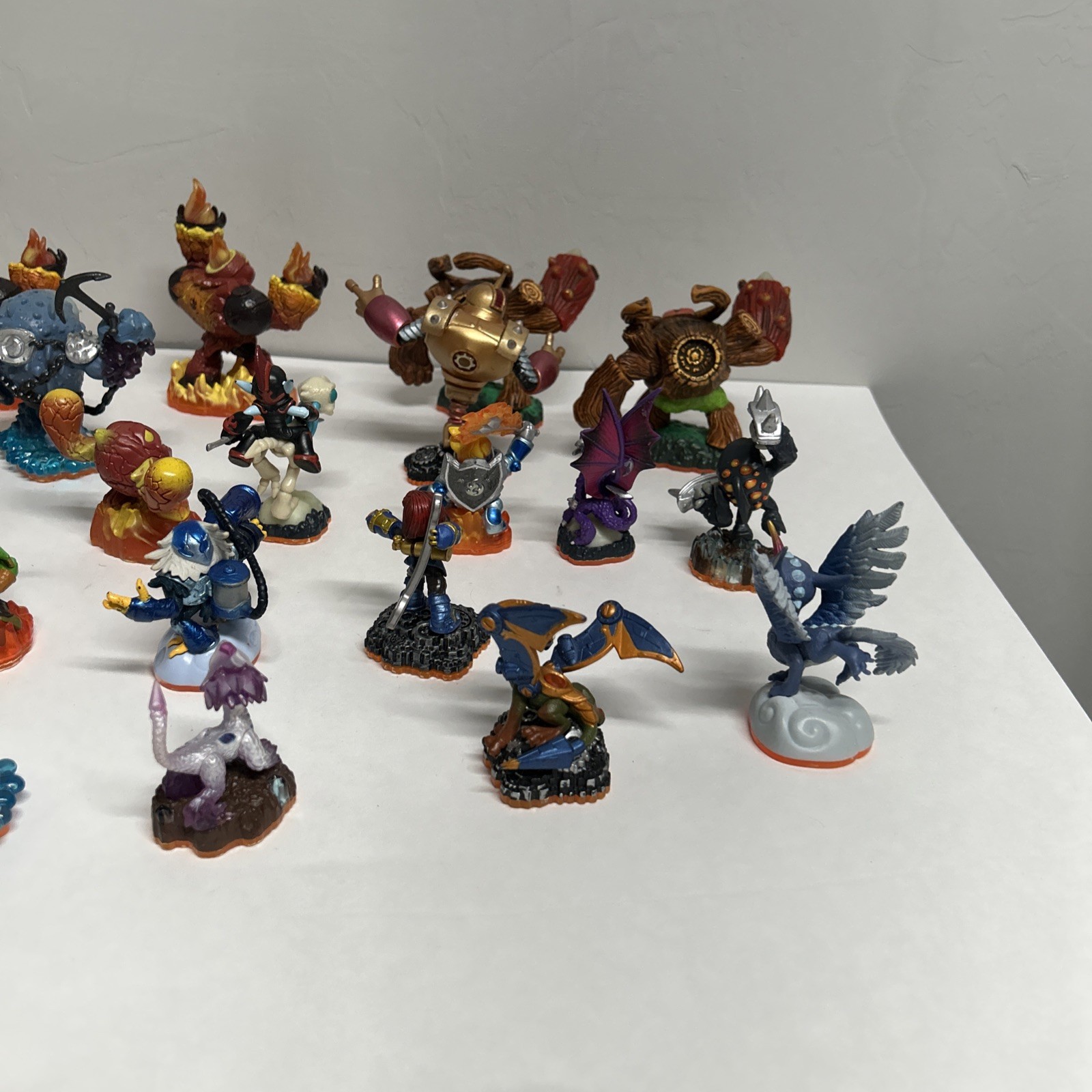 Skylanders Giants Mixed Lot of 21 Figures Activision Skylanders Figures READ
