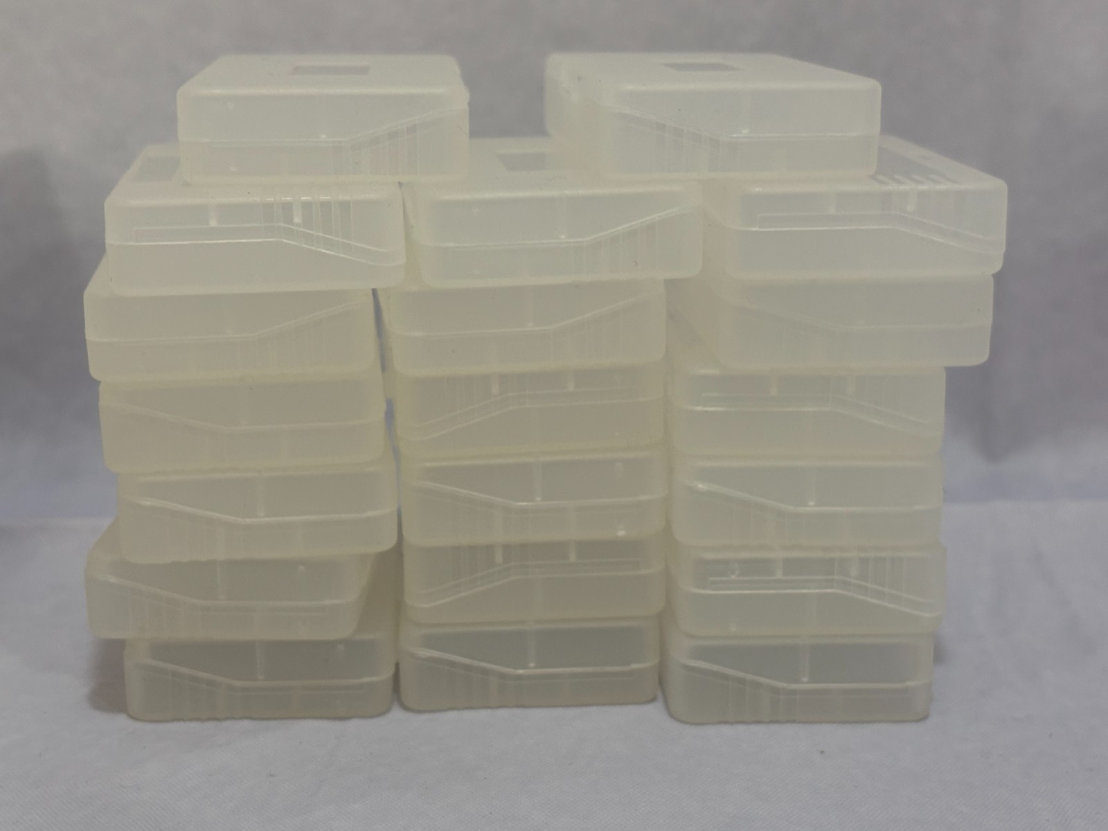 UNBRANDED Nintendo GB & GBC Plastic Gaming Console Cartridges Dust Cover Lot
