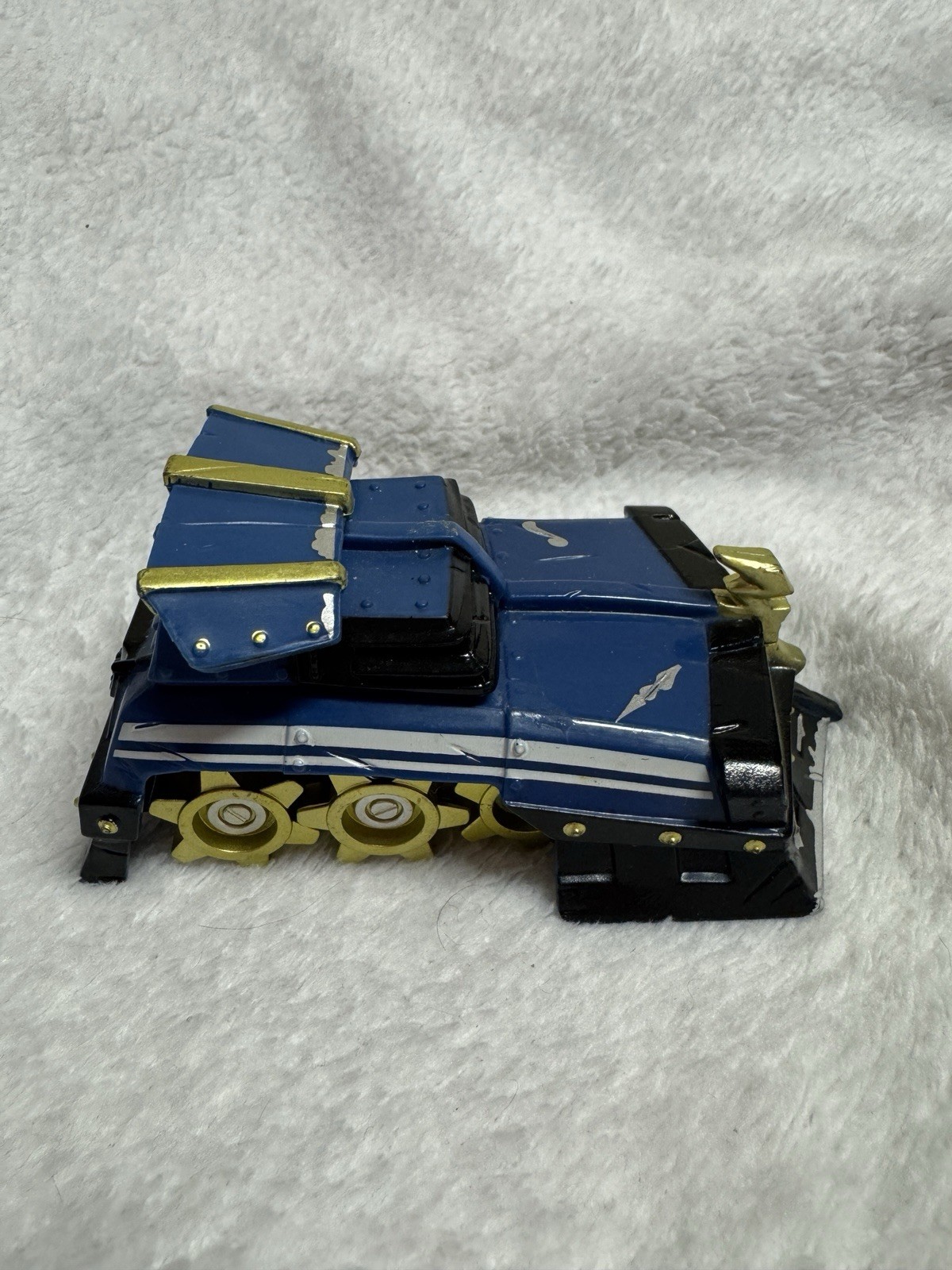 Skylanders Superchargers Shield Striker Vehicle Figure, thump truck, Sea Shadow