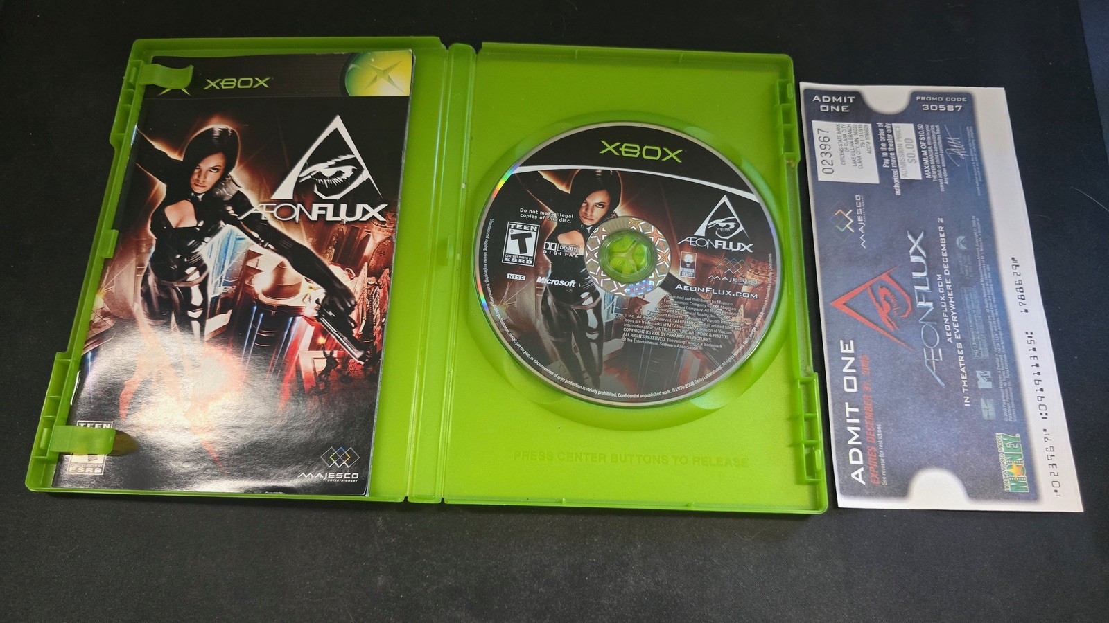 Aeon Flux Majesco Microsoft Xbox MINT condition COMPLETE+Movie Ticket!
