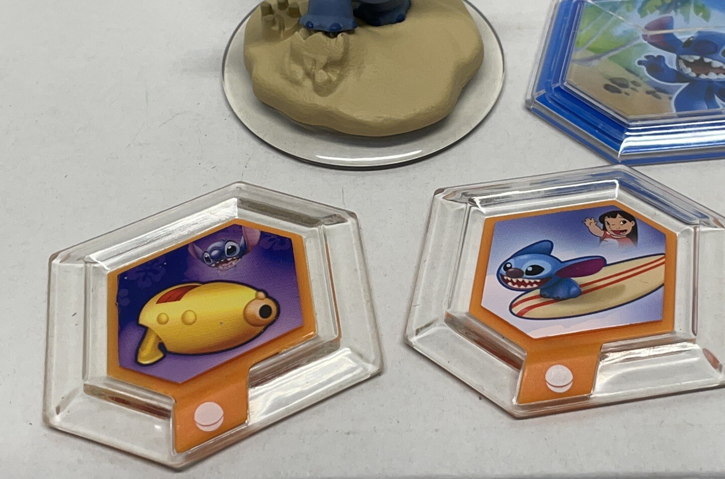 Disney Infinity: Disney Originals 2.0 Edition Stitch Figure w/ Power Discs Lot