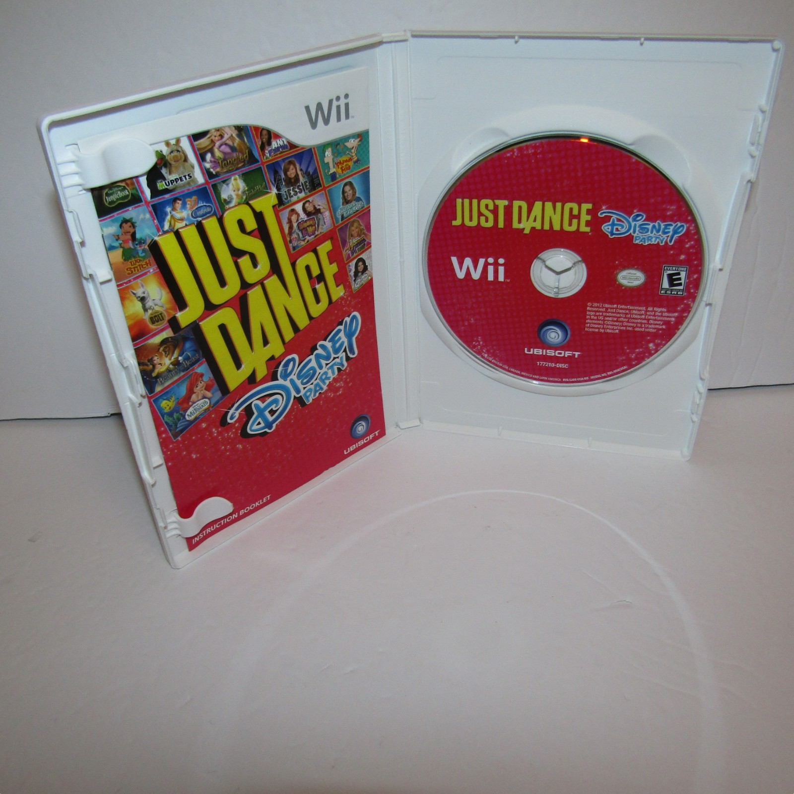Just Dance Disney Party Nintendo Wii Video Game with Manual Tested & Working
