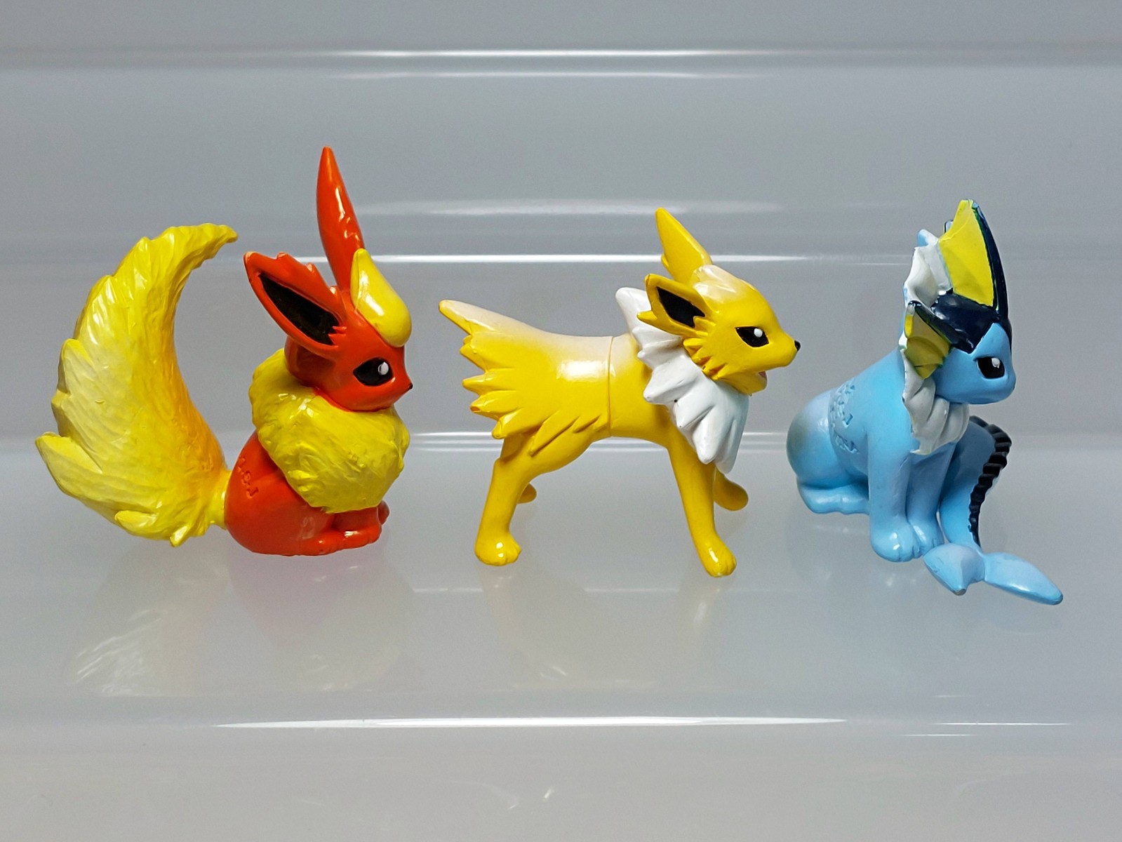 Flareon Jolteon Vaporeon Pokemon Monster Collection Figure Tomy S03 1.6-1.8in