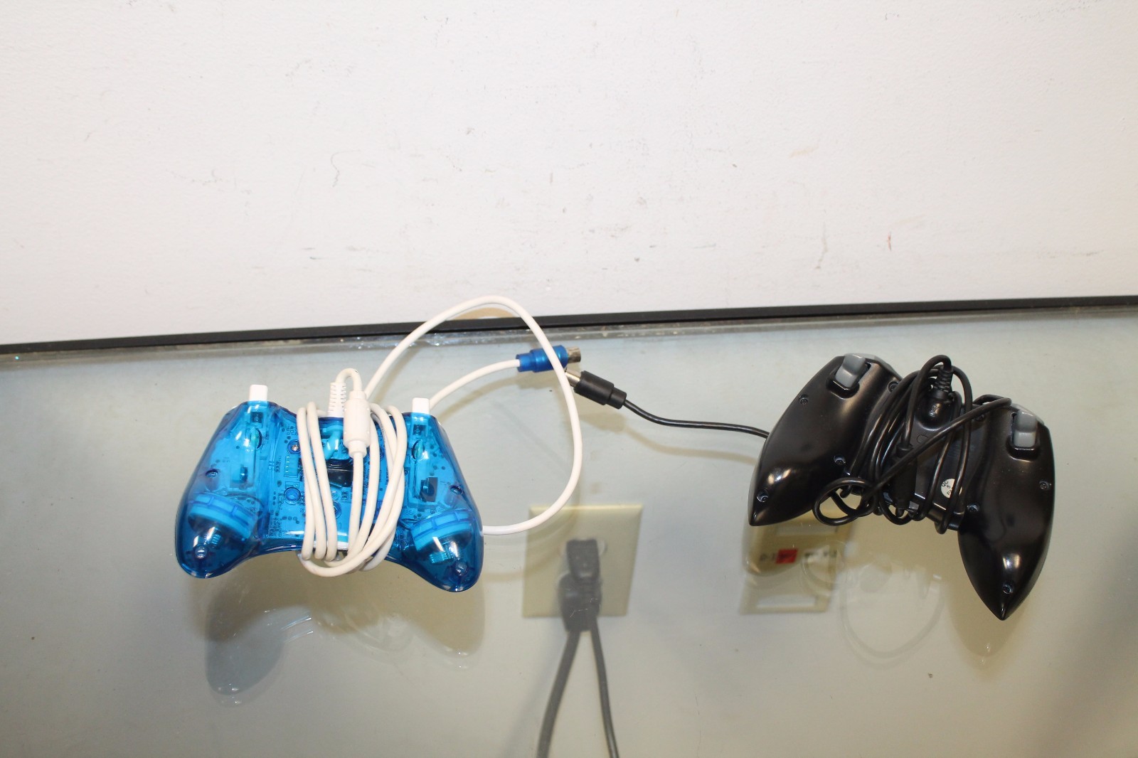2 Pcs Wired USB Game Pad Controller For Microsoft Xbox 360 PC Windows Untested