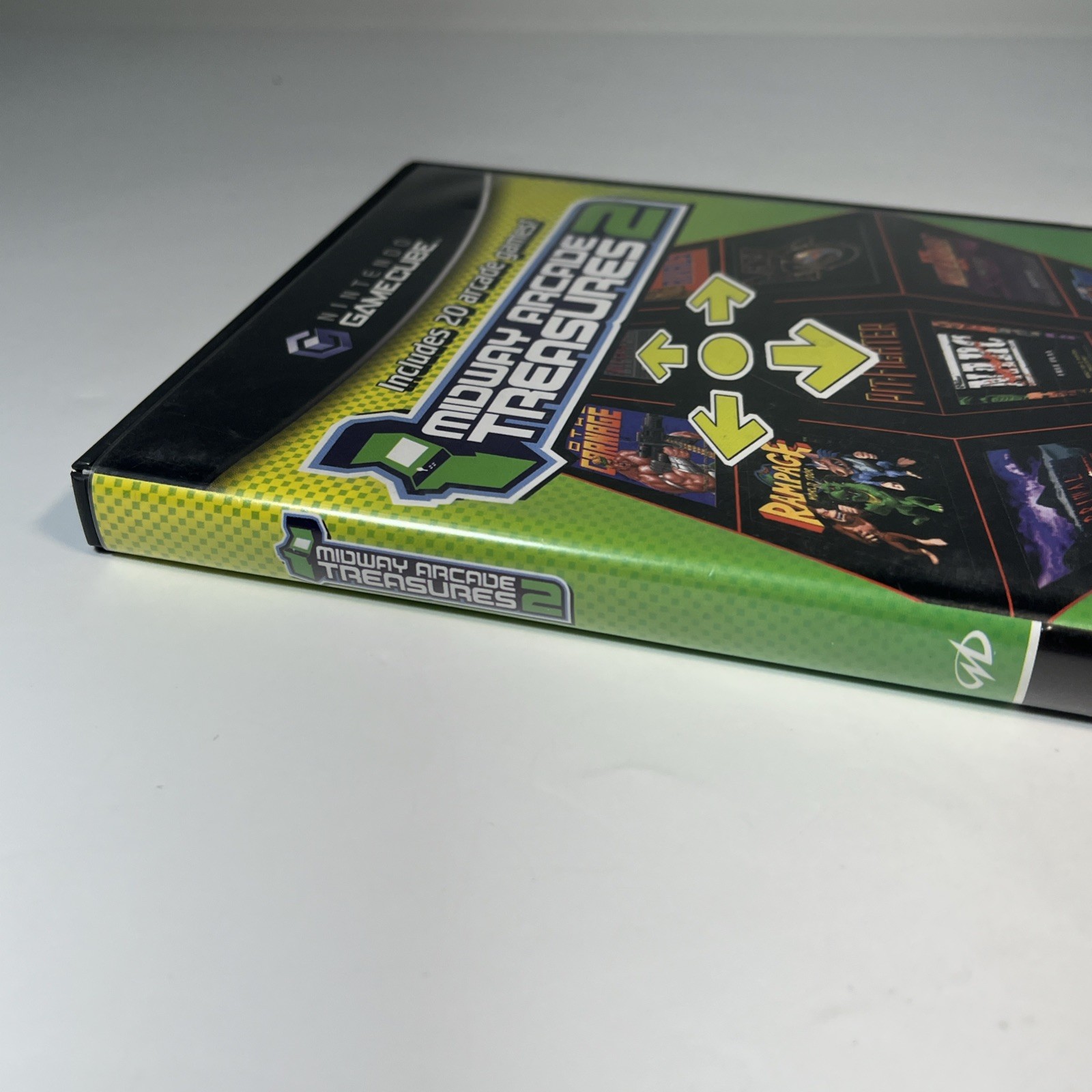 Midway Arcade Treasures 2 (Nintendo GameCube, 2004) CIB Complete w Manual Tested