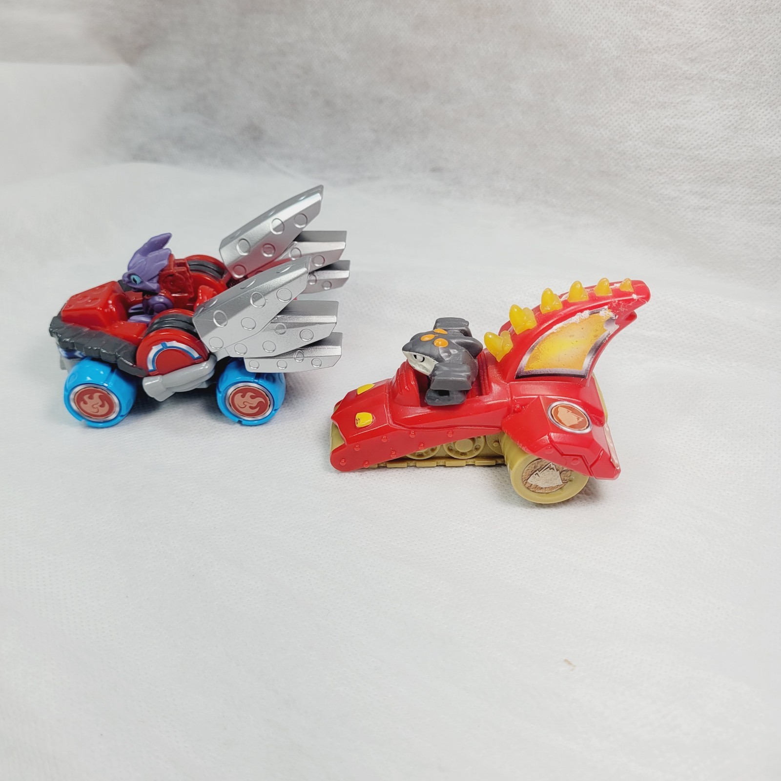 2 McDonald’s 2016 Activision Skylanders Superchargers Spitfire And Terrafin Toys