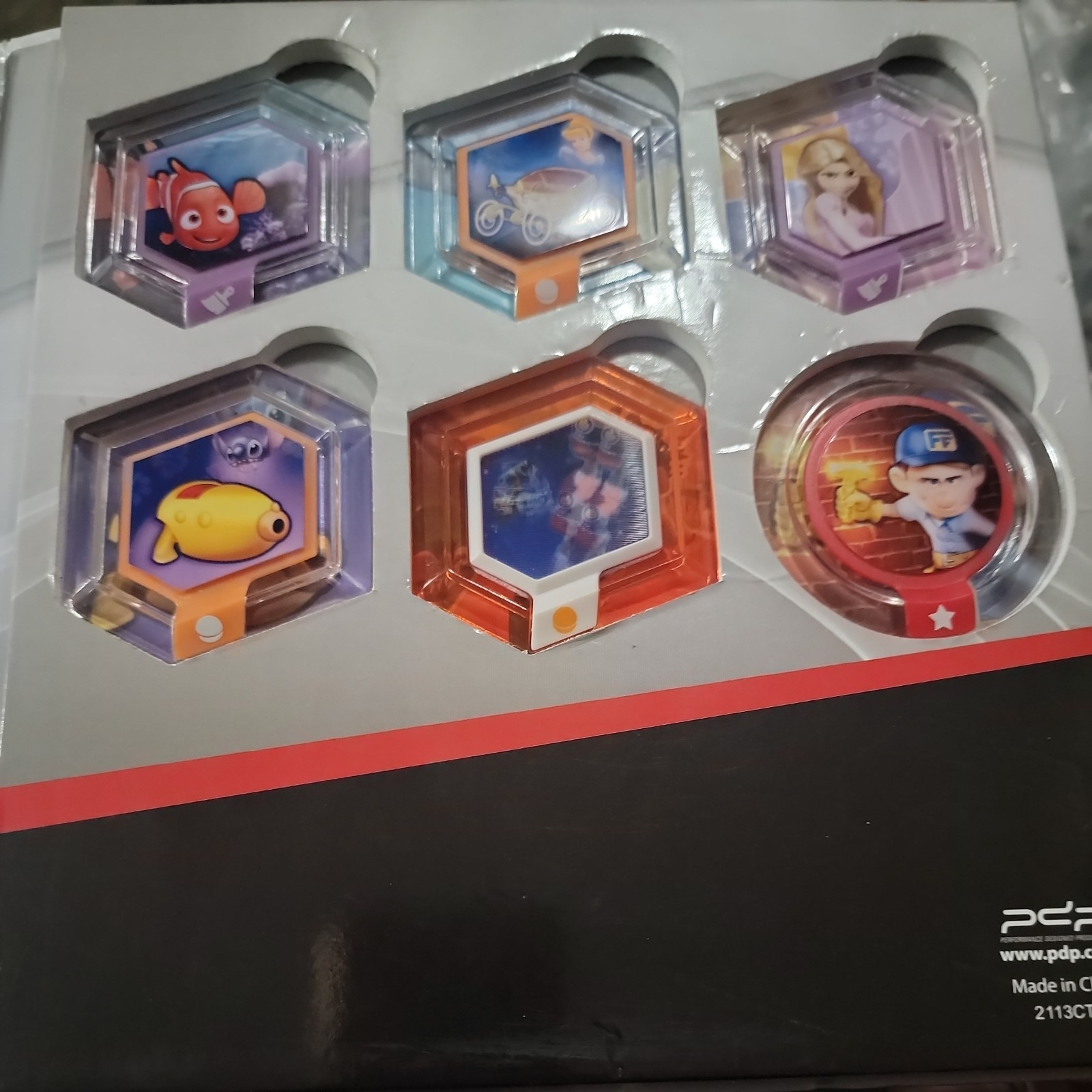 Disney Infinity Series 1 Power Disc Album With 17 Discs