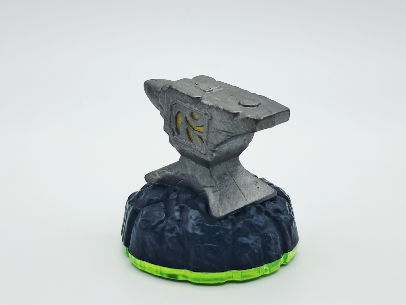 Skylanders Spyro’s Adventure Anvil Rain & Character Card Activision Toy Figure