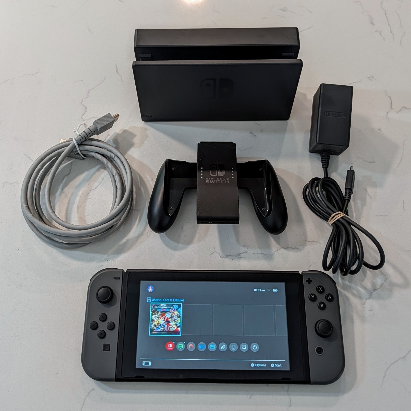 Nintendo Switch 32GB Console with Gray Joy‑Cons – Working – w/ OEM Cords
