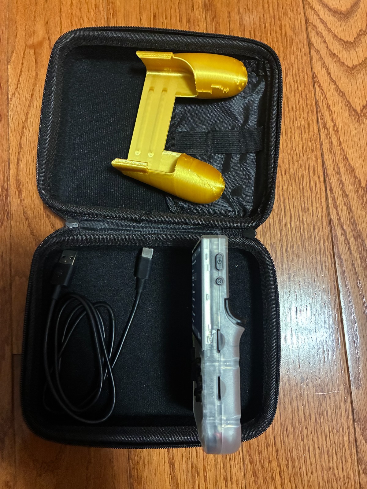 Anbernic RG35XX Retro Handheld Game Console, Dual OS 64GB, Case, 3D printed grip