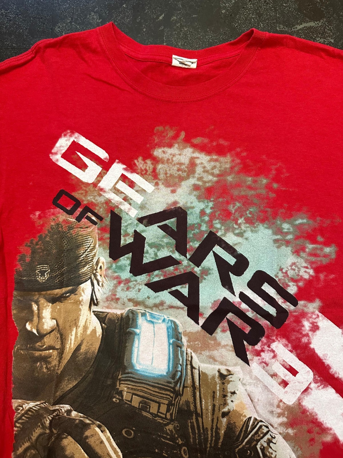 GEARS OF WAR 3 Marcus Fenix Shirt RED Large L PROMO Microsoft Store GOW