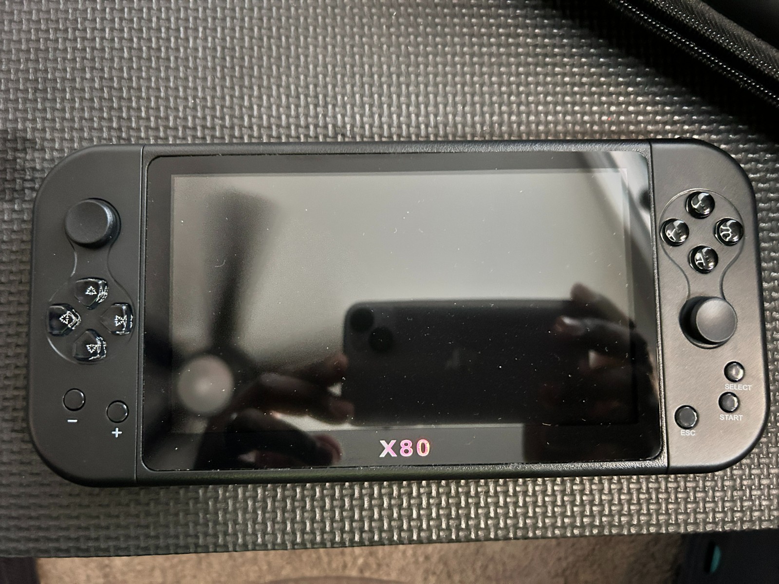 X80 GAMING HANDHELD (64GB GAME CARD) FREE BT EAR BUDS (GXRG)