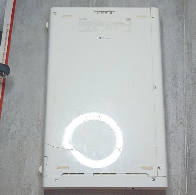 Nintendo Wii U WUP-001(02) 8GB White Home Console Wi-Fi HDMI USB 2012