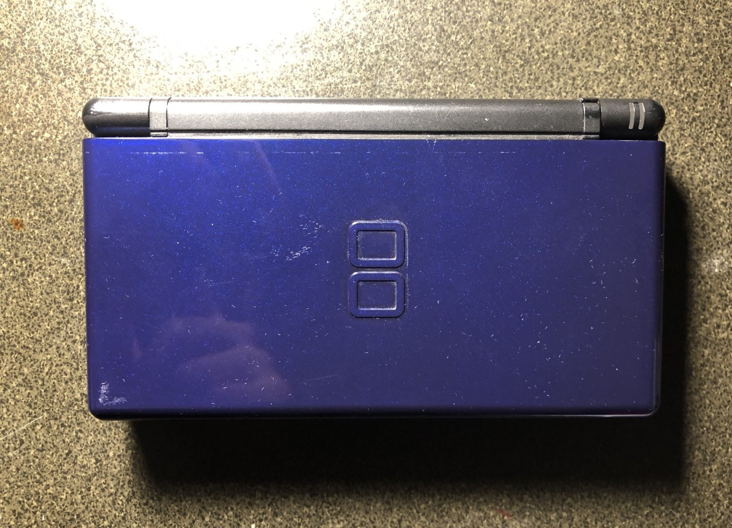Nintendo DS Lite Blue w/ 1 game – No Charger/Stylus/GBA port Cover – Loose hinge