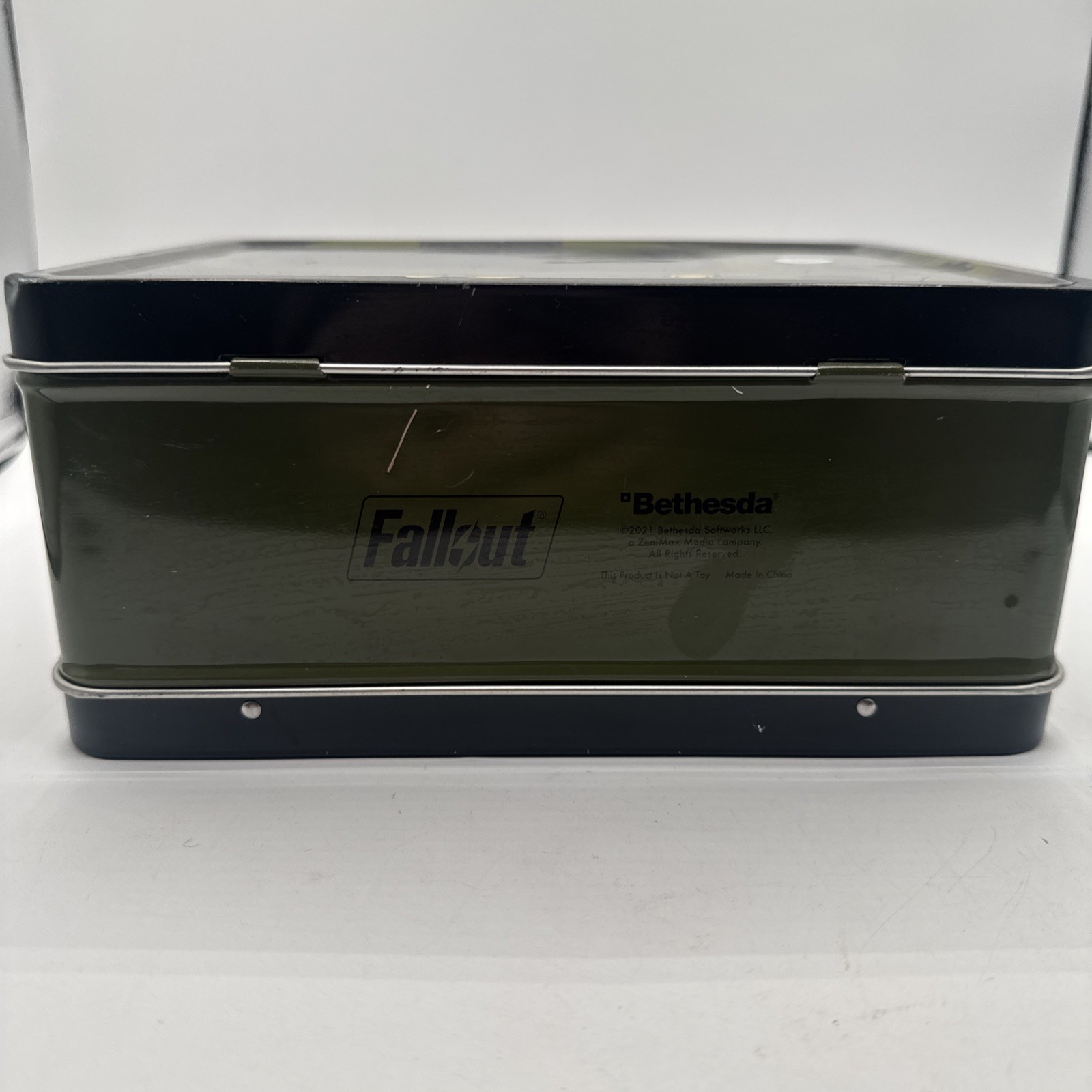 Vault-Tec FALLOUT Pip Boy Lunch Box – Magnets Not Included – 2021 Bethesda