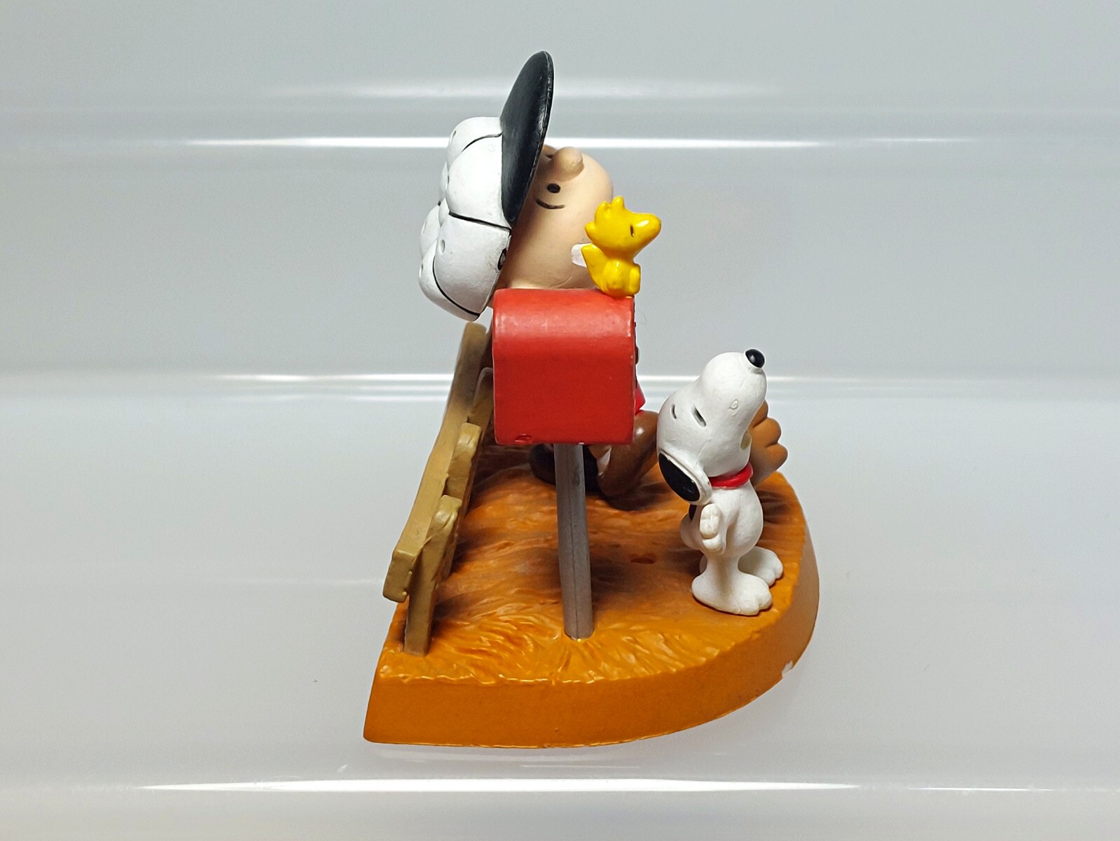 PEANUTS World of Snoopy CATCH (Special Color Ver) Figure Takara 1.8in
