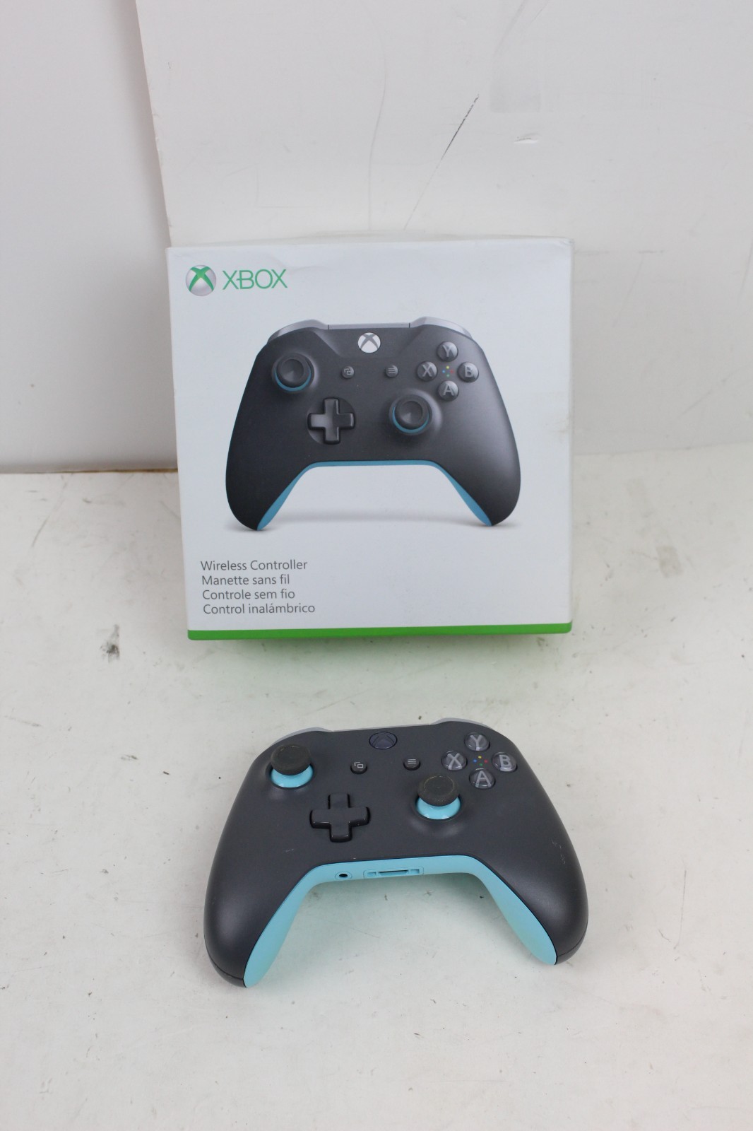 Microsoft Xbox One Wireless Controller Model 1708 Gray Light Blue Wireless