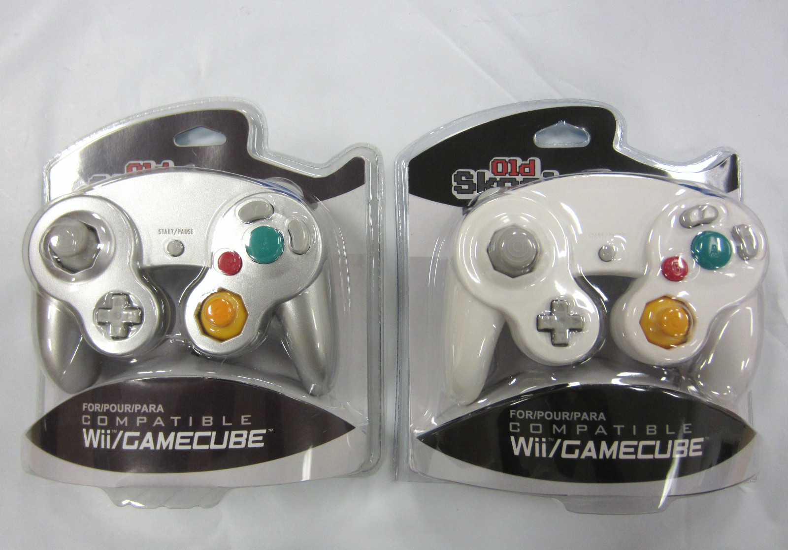 Old Skool Silver & White Wired Dual Analog Controller Set for Game Cube and Wii